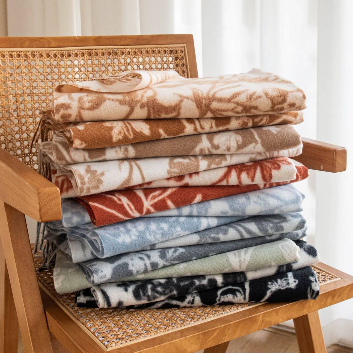 CWASC2725_NEW AUTUMN AND WINTER EXQUISITE PRINTED SCARVES