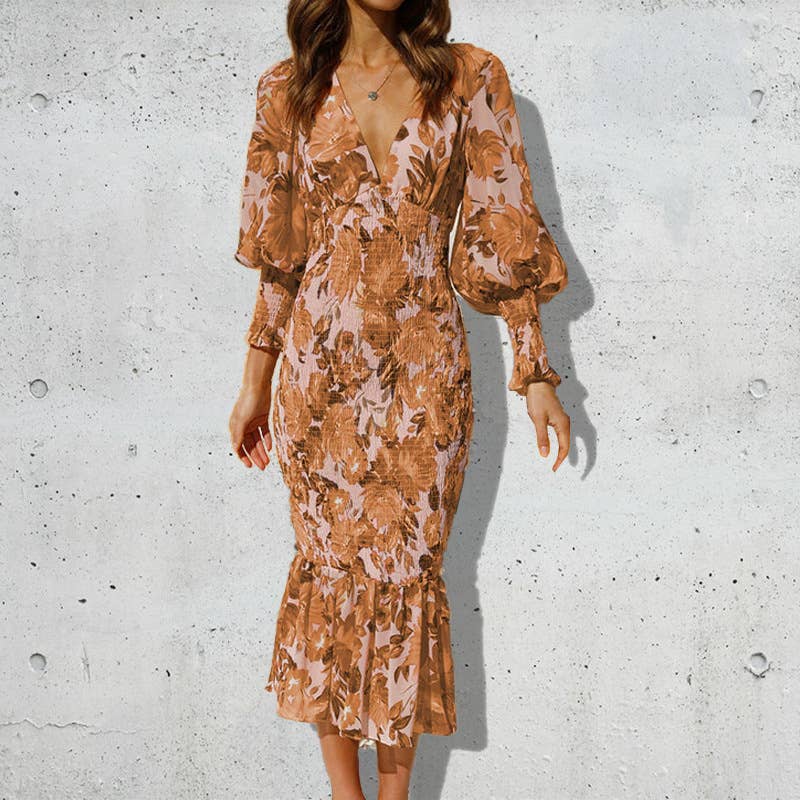 V-neck printed long-sleeve lace-up pack hip dress