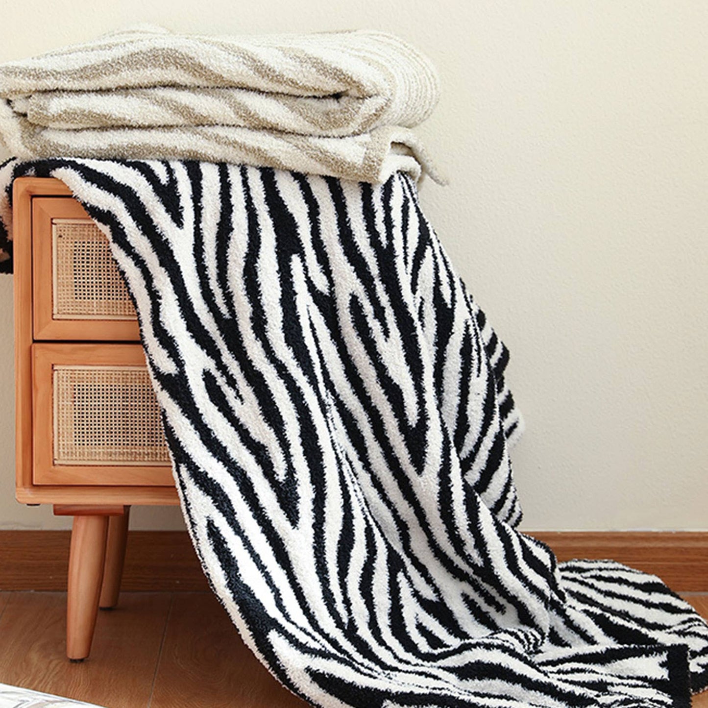 ZEBRA PRINT, HOUNDSTOOTH COZY THROW BLANKETS_CWMM0210