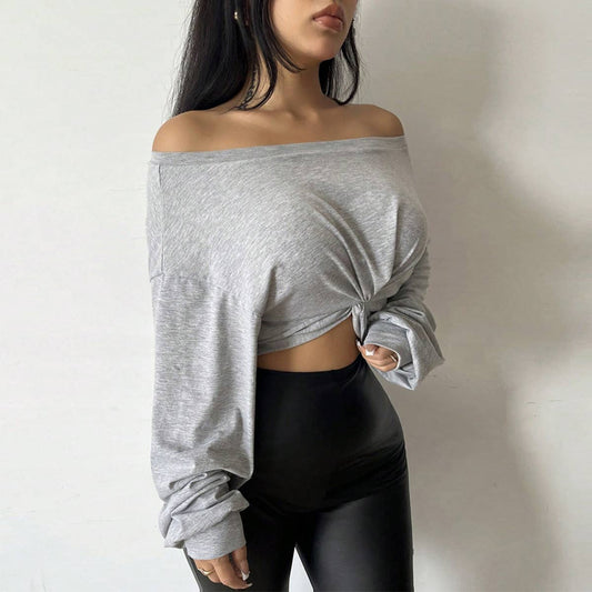 SLIM-FIT LONG-SLEEVED TOP WITH A LINE NECK
