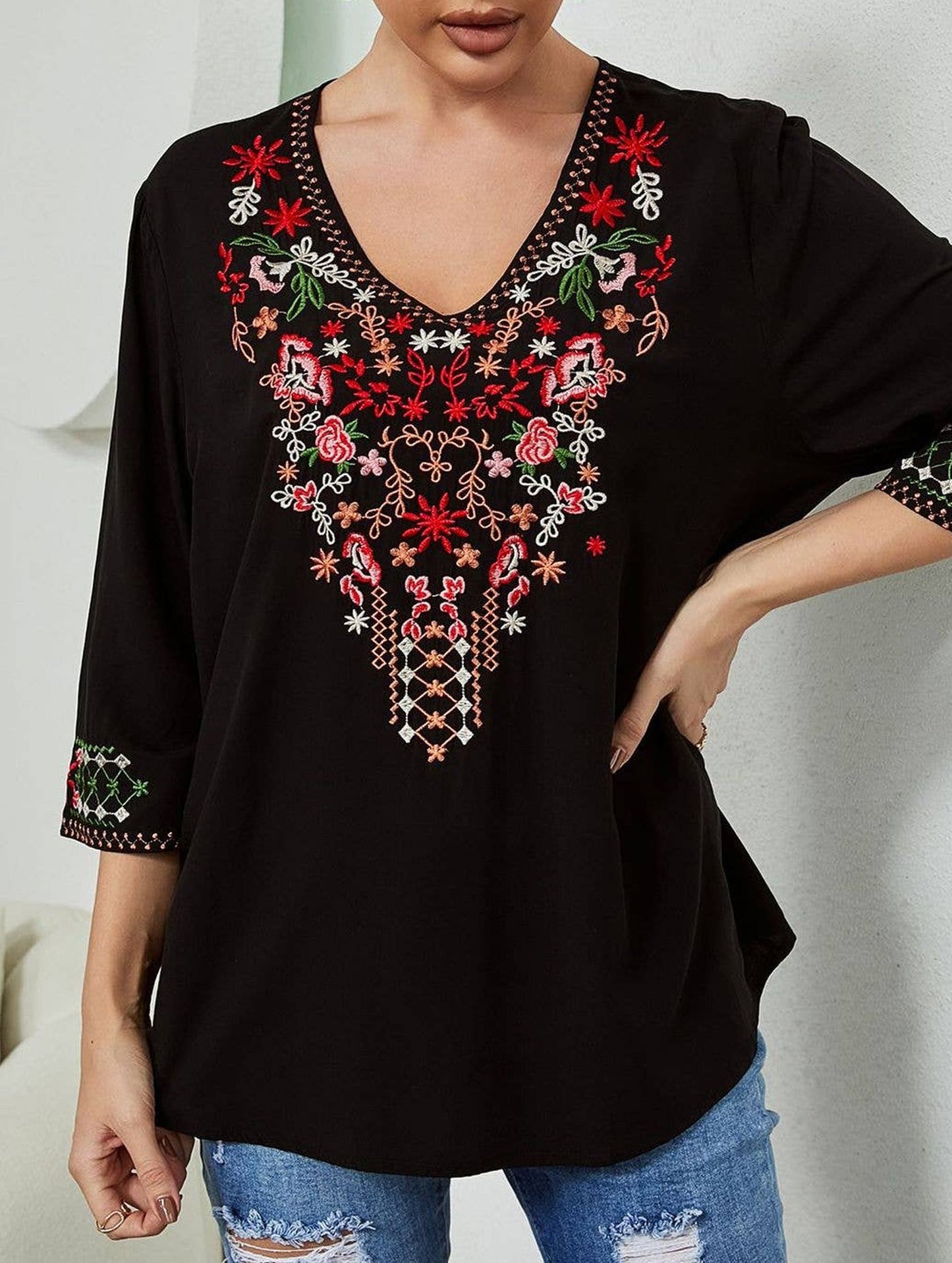 COTTON LOOSE DEEP V EMBROIDERED TOP_CWTBLL0818
