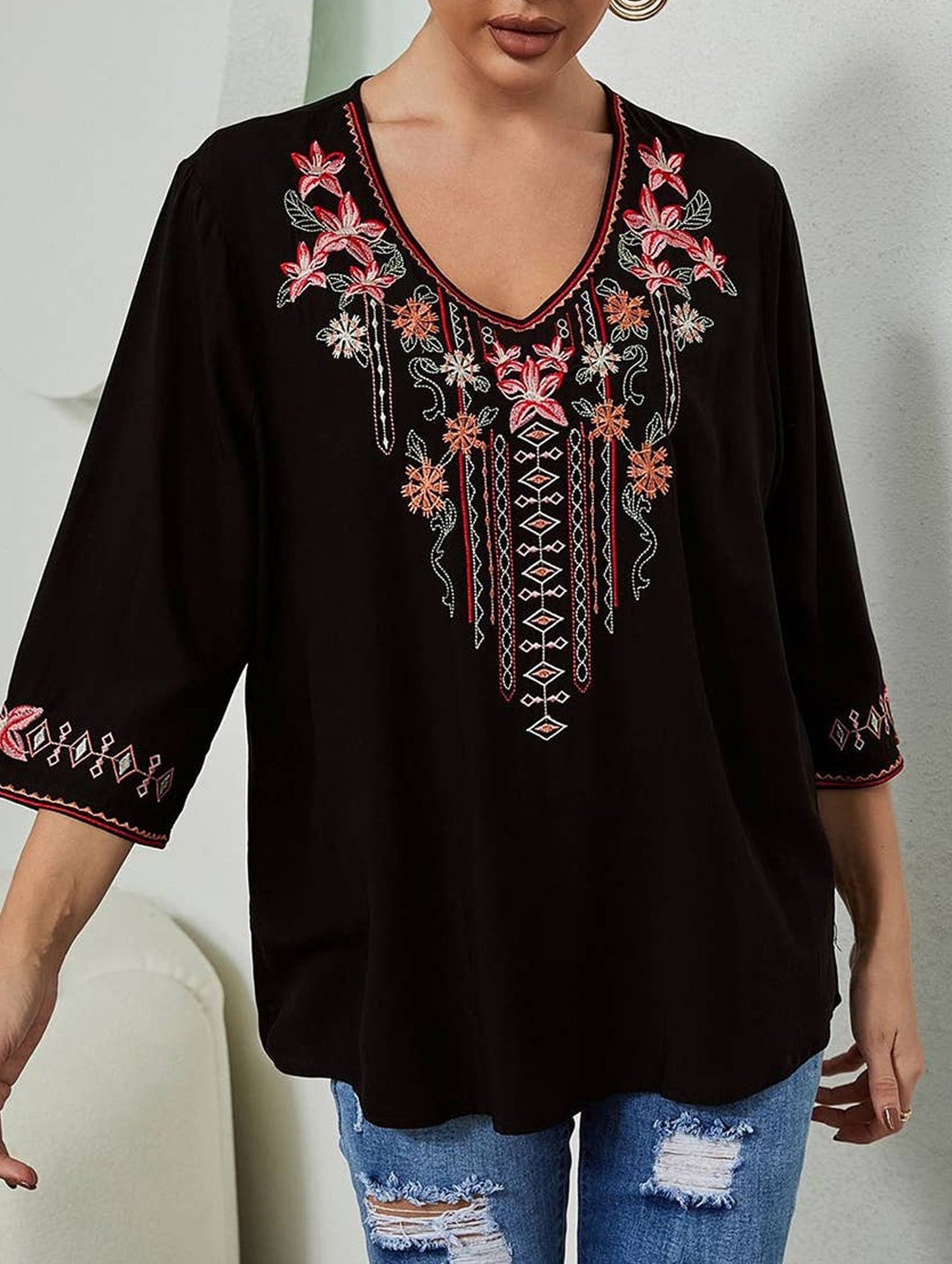 COTTON EMBROIDERED FLORAL BLOUSE_CWTBLL0837