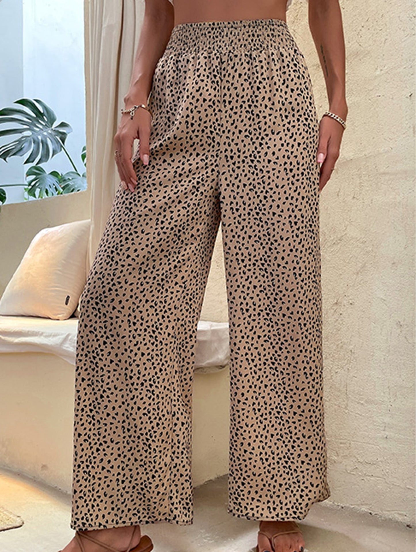 Fashionable casual wide-leg cropped trousers