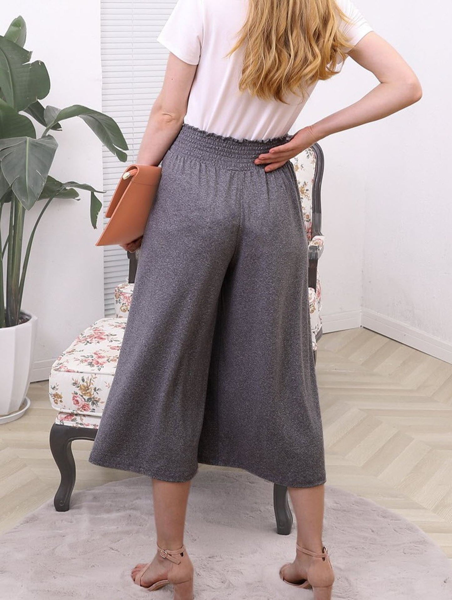 SMOCKED WAIST BEND GAUCHO PANTS