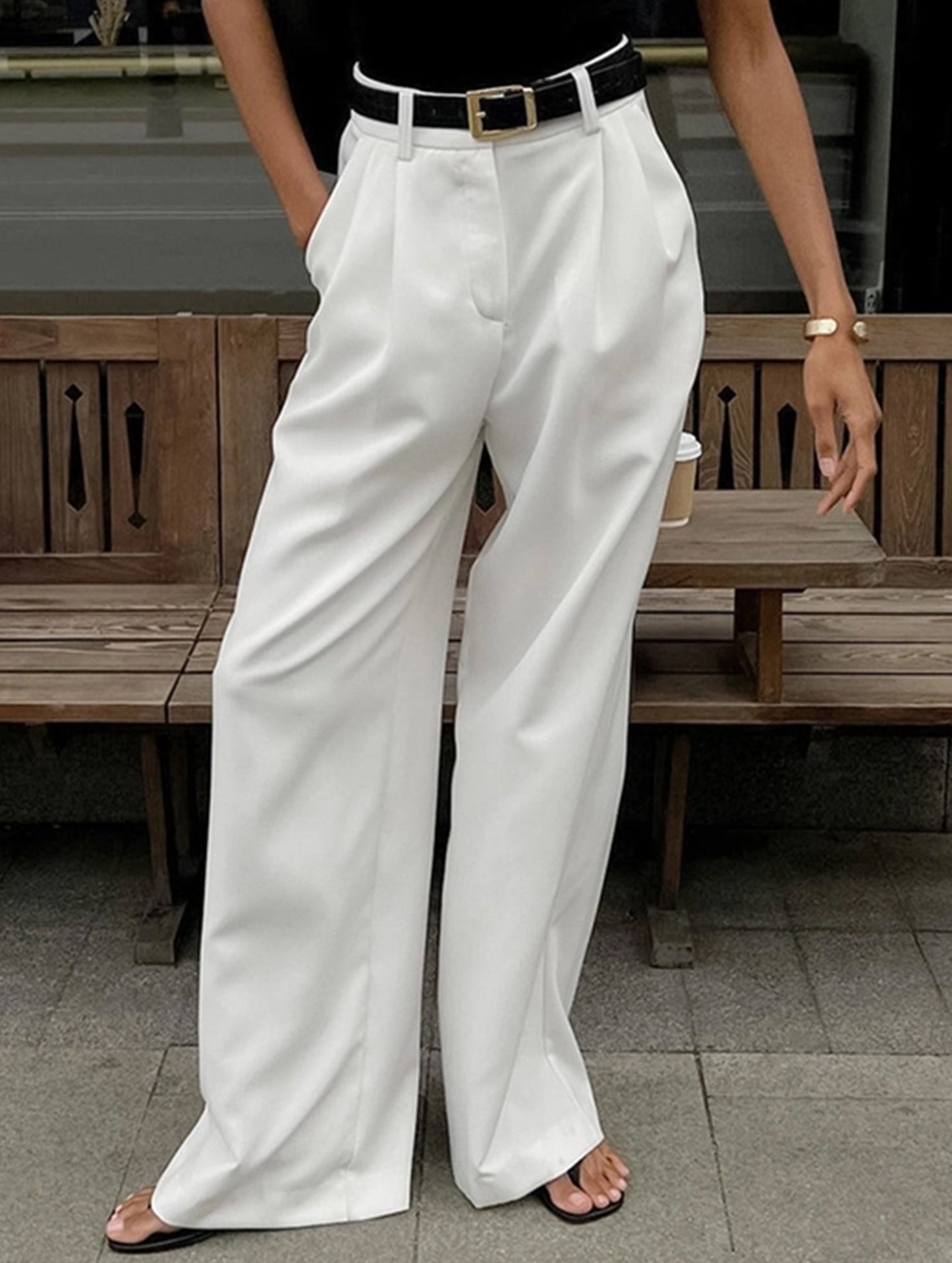 High-waisted wide-leg pants for stylish commuting