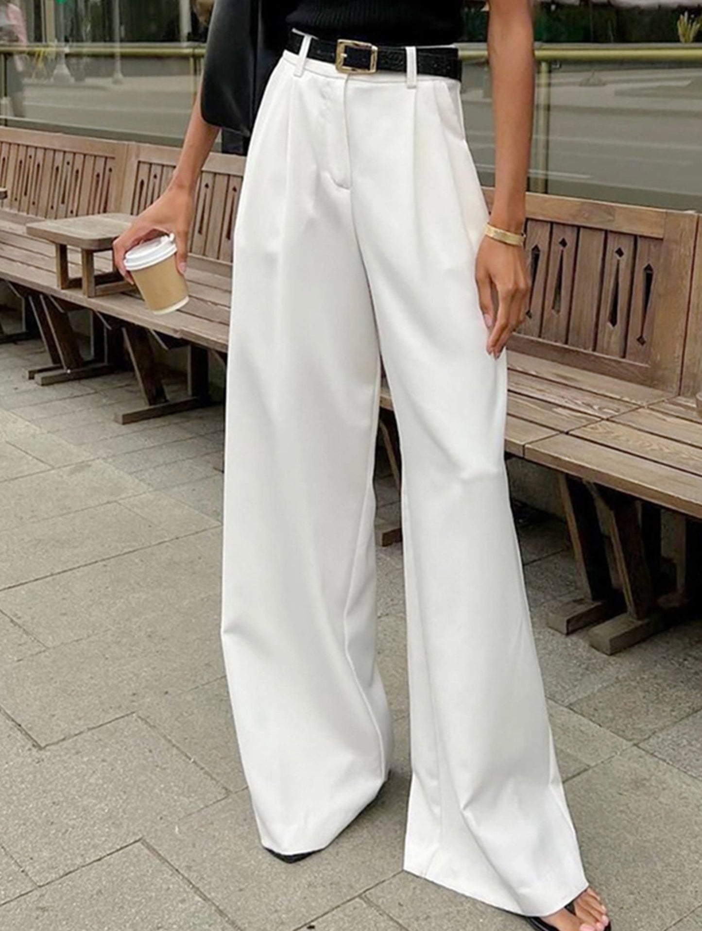 High-waisted wide-leg pants for stylish commuting