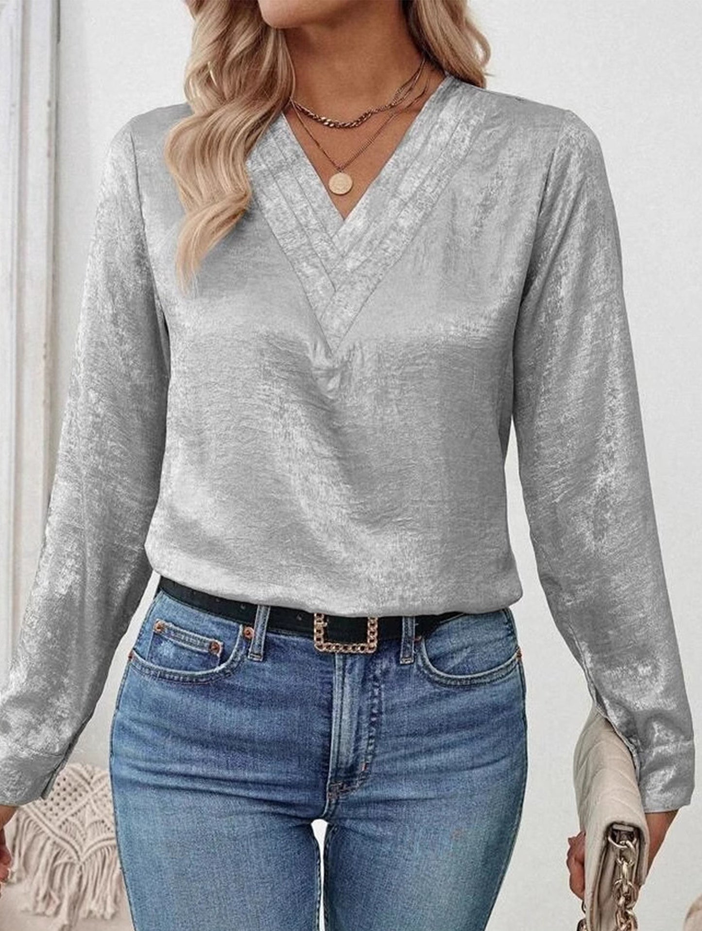 Fashion V-neck casual long-sleeved shirt