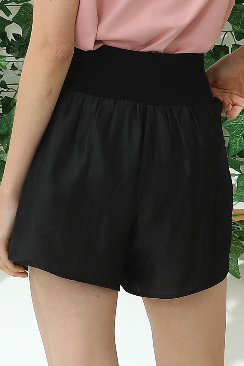 HIGH WAIST RACE UP SHORT PANTS - Doublju