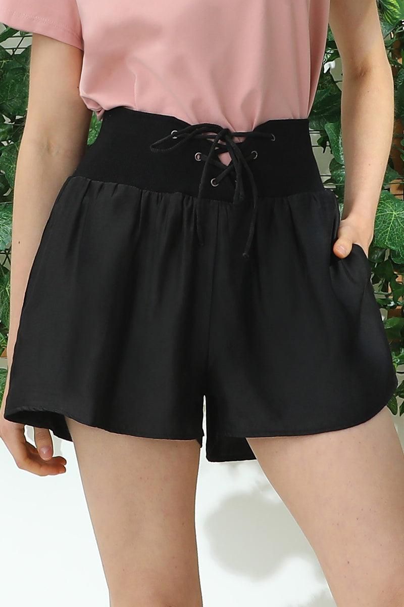 HIGH WAIST RACE UP SHORT PANTS - Doublju