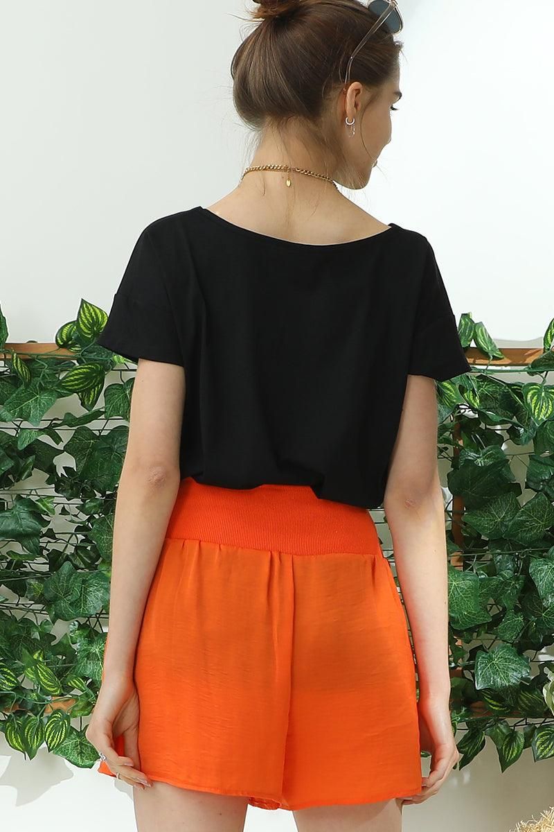 HIGH WAIST RACE UP SHORT PANTS - Doublju