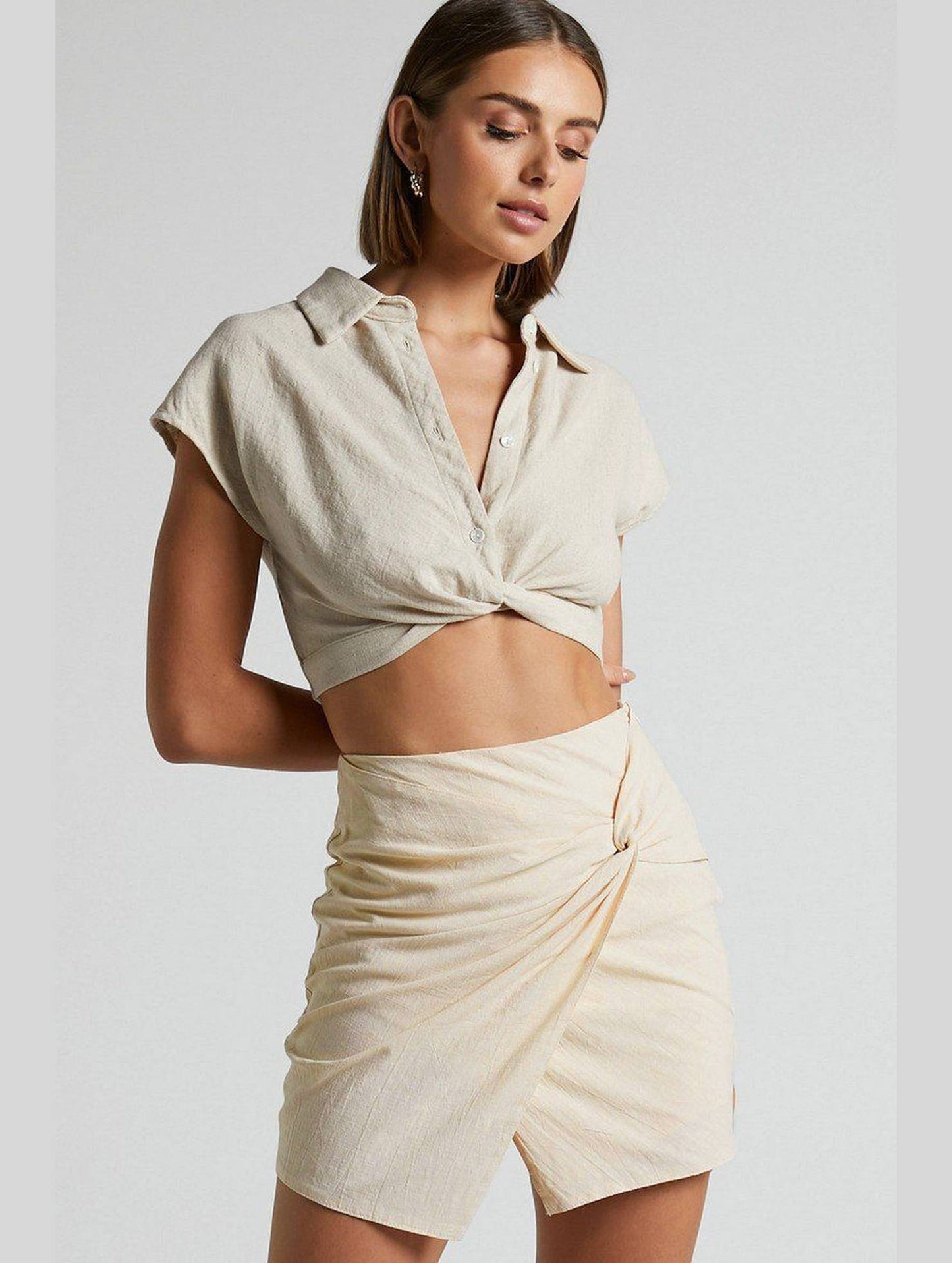 WOMEN FRONT TIED SHORT LENGTH MINI SKIRT