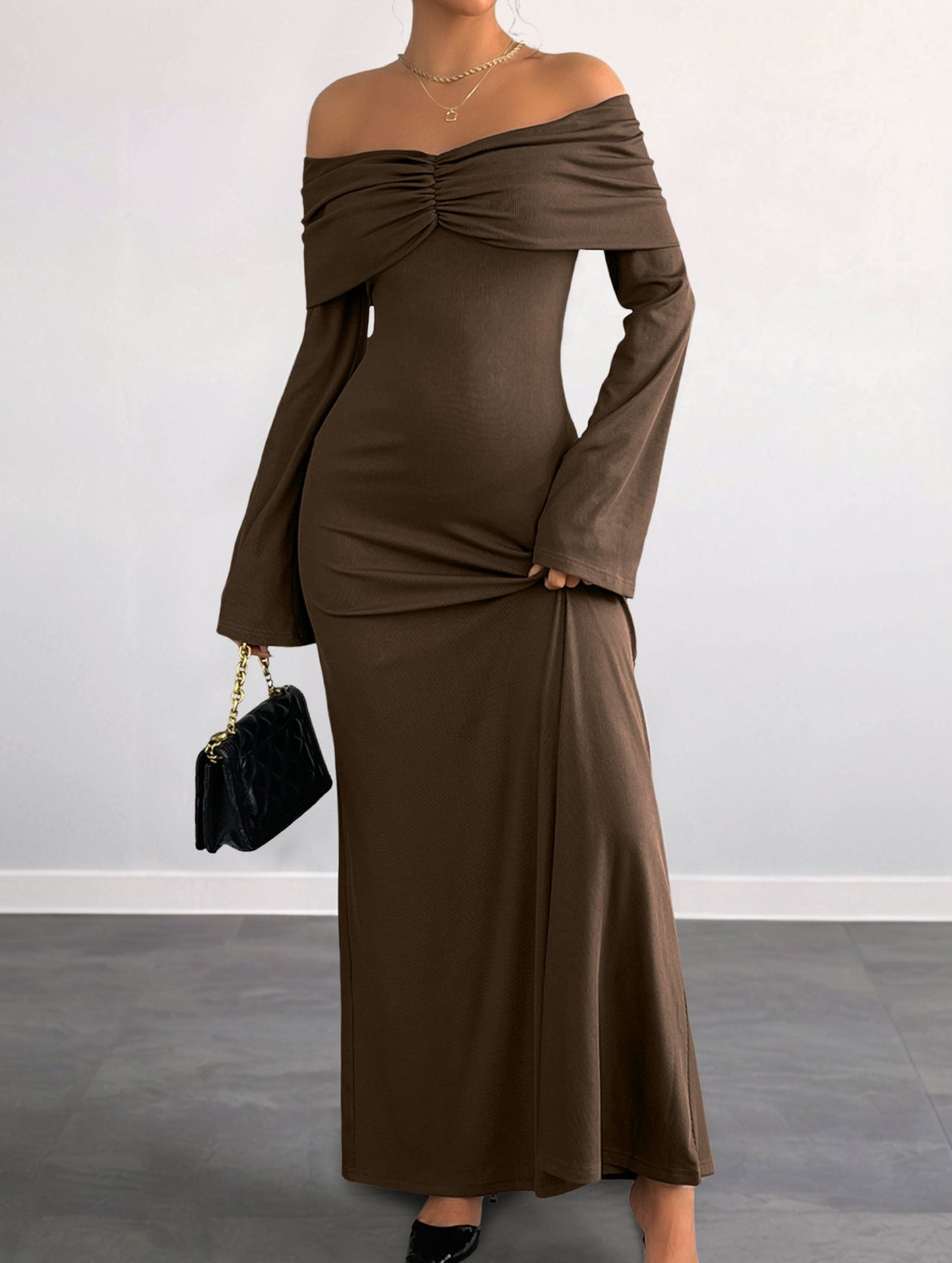 One-shoulder slim-fit long dress