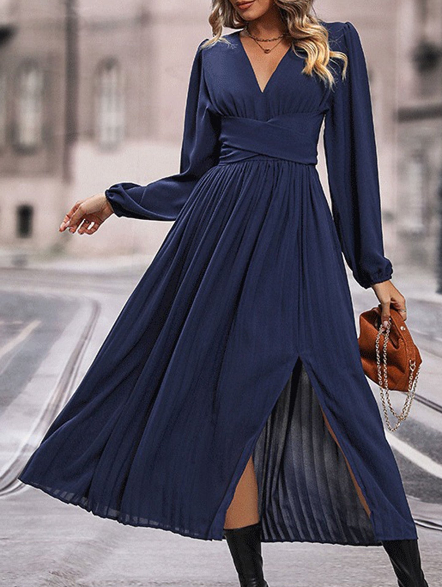 Solid color dress midi length