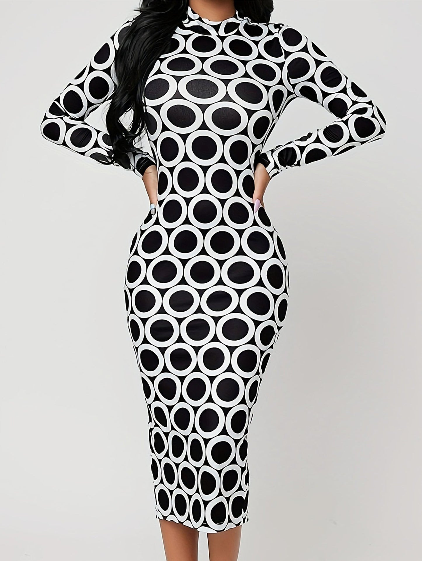Hip-hugging polka-dot dress with back slits