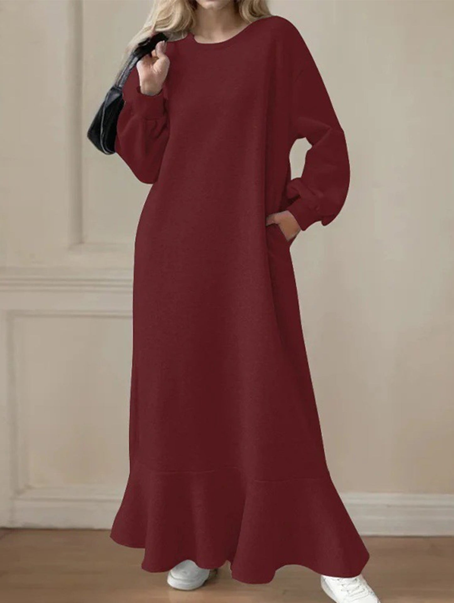 Women's loose-fitting sweatshirt dress