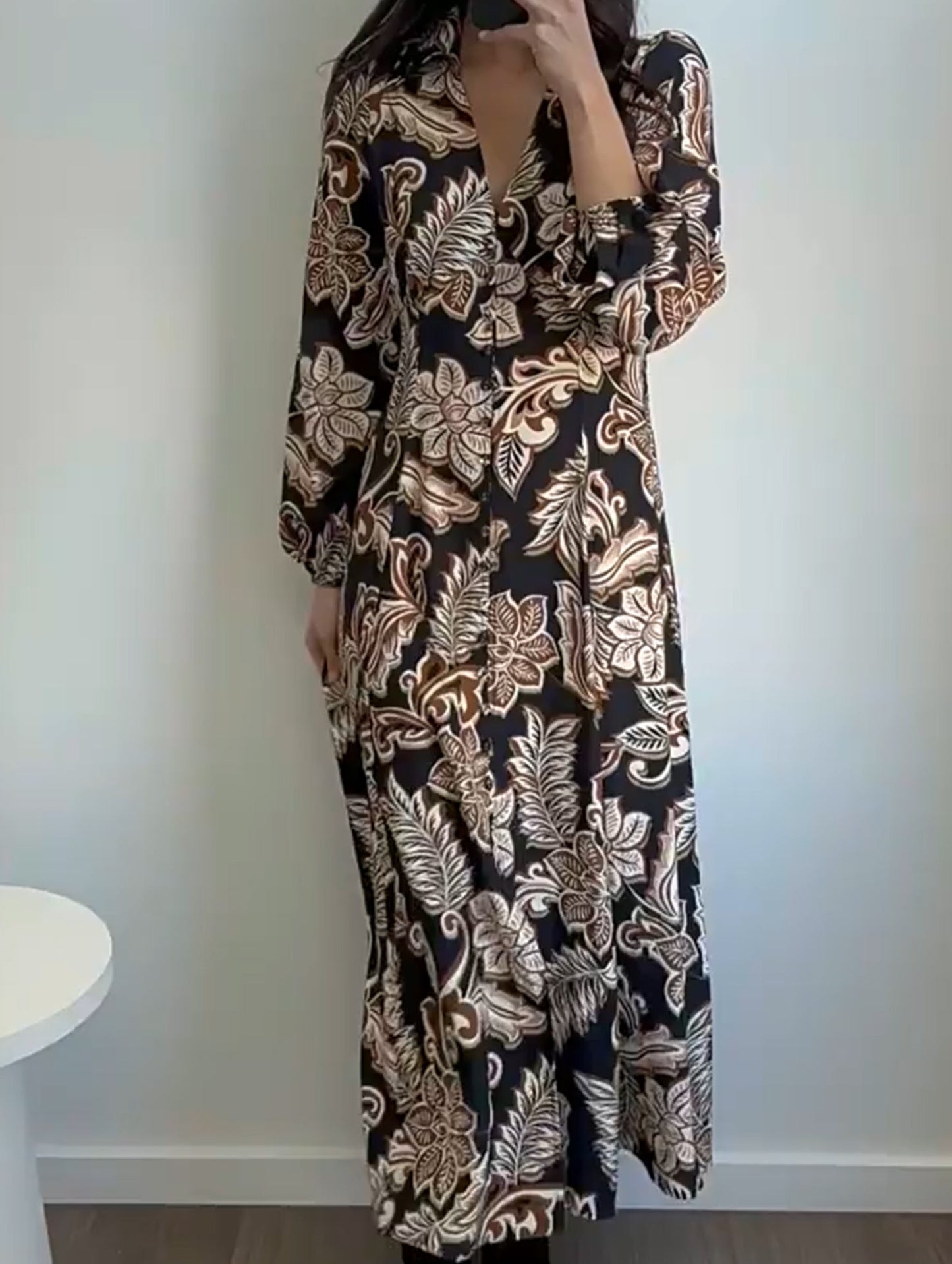 Deep V-neck long-sleeved dress with waist