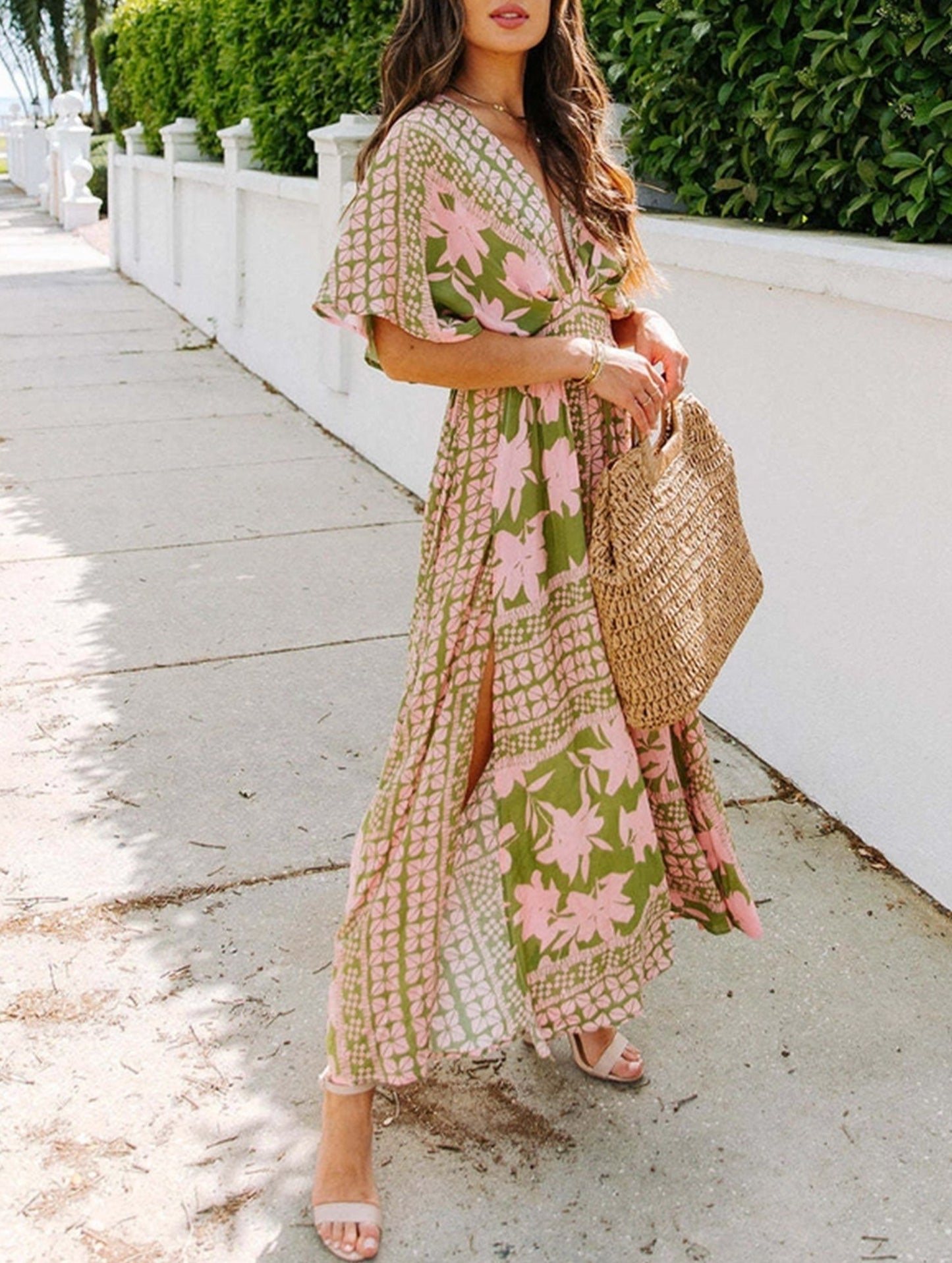 V Neck High Slit Dress with Fashion Print and High Waist Fit