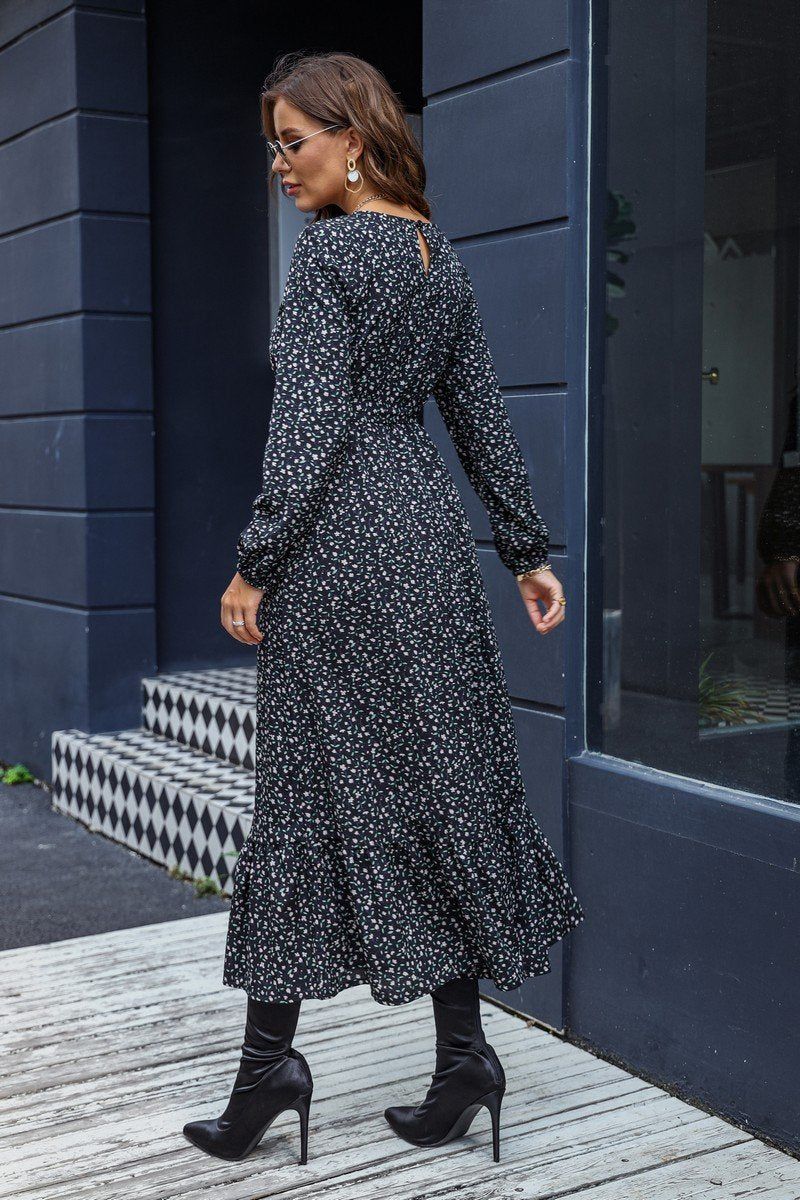 WOMEN POLKA DOT PRINTING LONG SLEEVE MAXI DRESS
100% POLYESTER
SIZE S-M-L
MADE IN CHINA