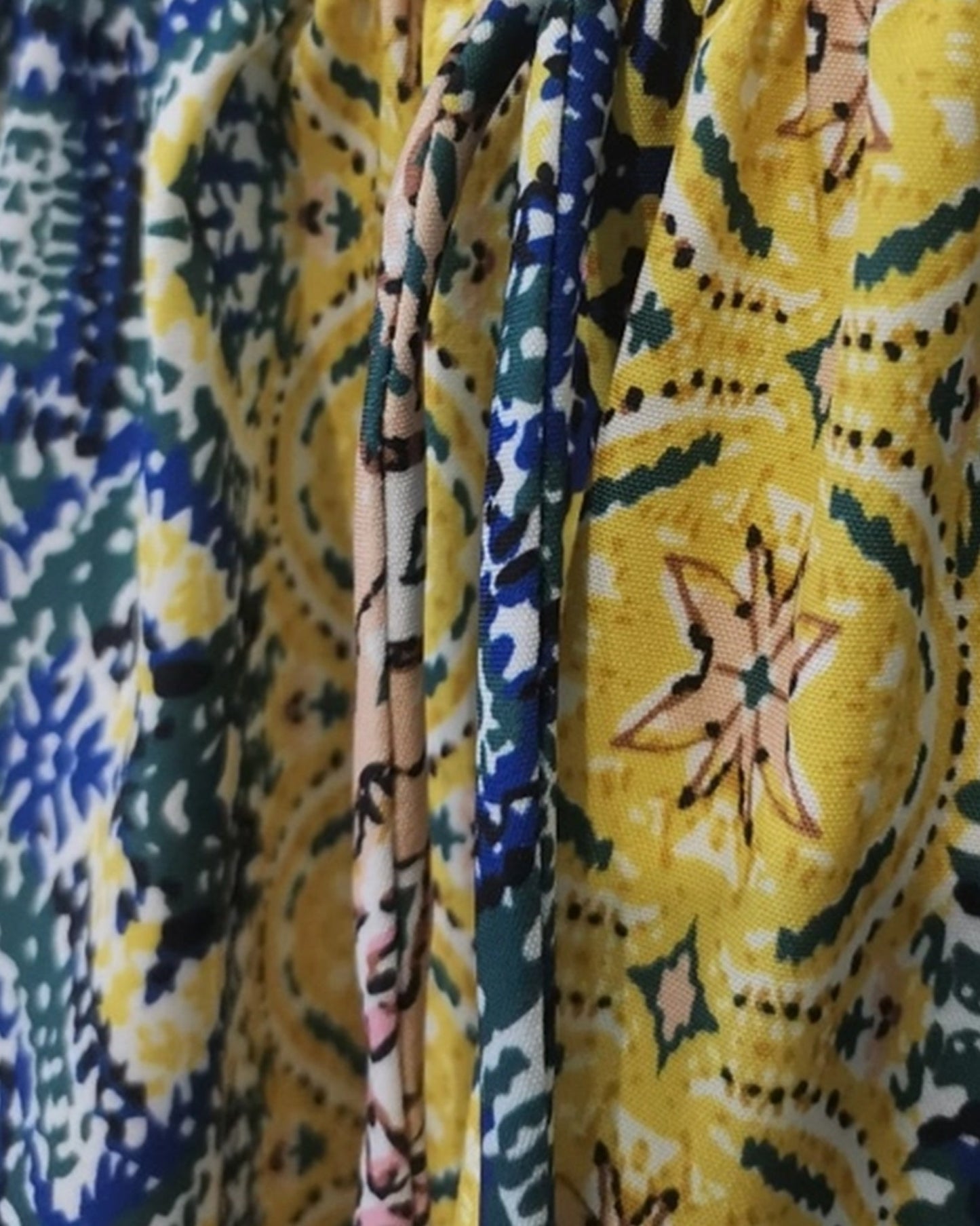 V-Neck Halter Printed Dress ??Chic Summer Essential