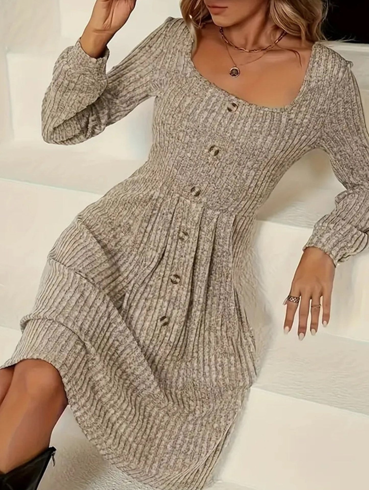 Long-sleeved square-neck solid-color dress