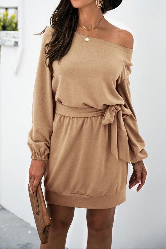 SOLID COLOR STITCHING LONG SLEEVED DRESS - Doublju