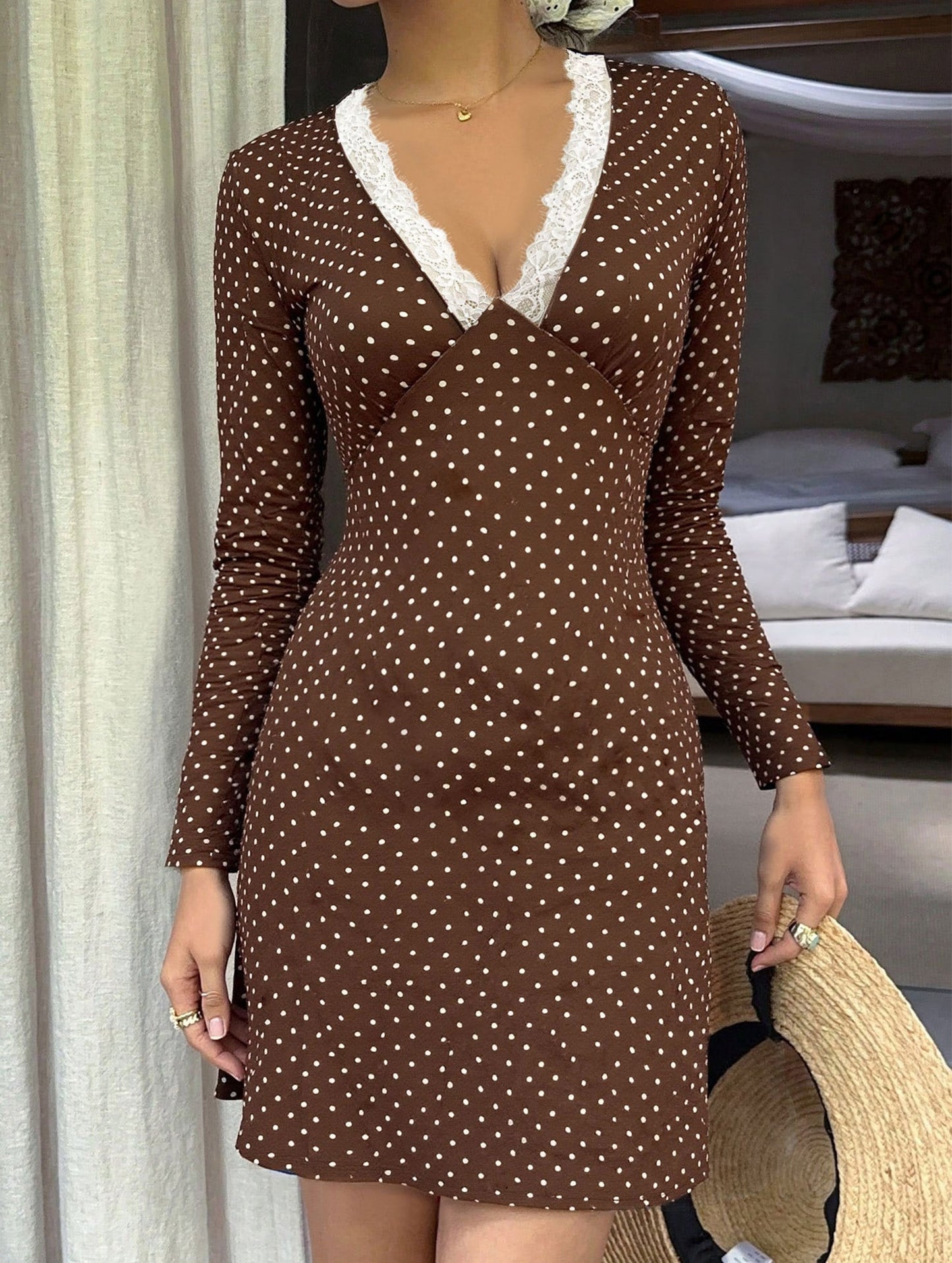 V-neck lace polka dot slim-fit hip dress