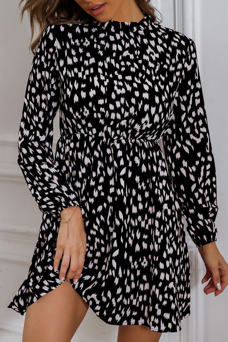 WOMEN LEOPARD PRINTNG RUFFLE HIGH NECK MINI DRESS
100% POLYESTER
SIZE S-M-L
MADE IN CHINA