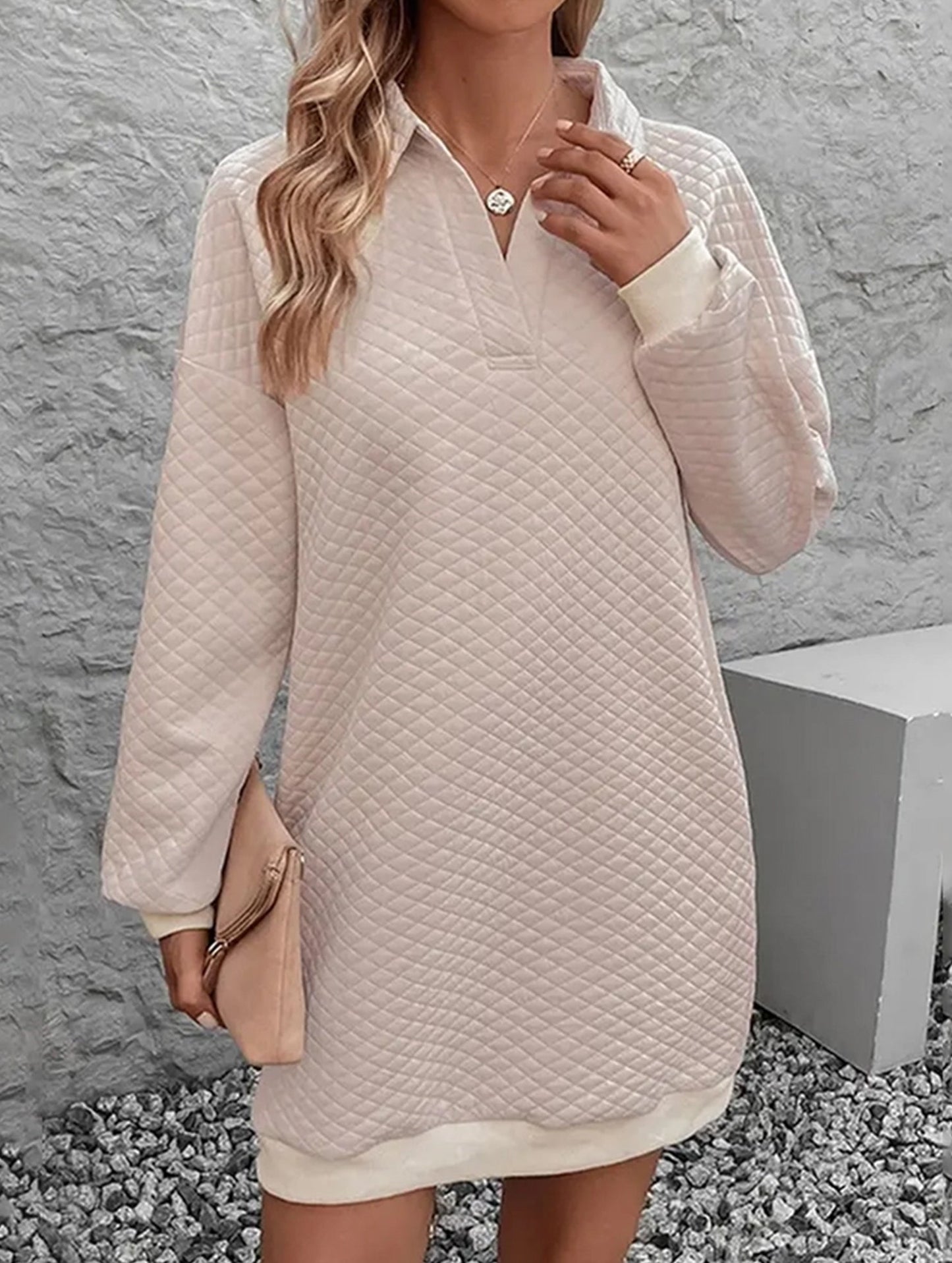 SOLID COLOR TURTLENECK SWEATDRESS