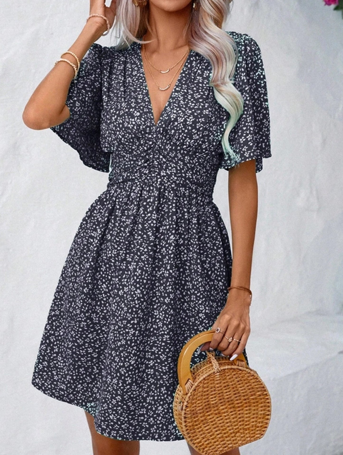V-Neck High-Waisted Floral Pleated Dress ??Lightweight Polyester, S??œXXL