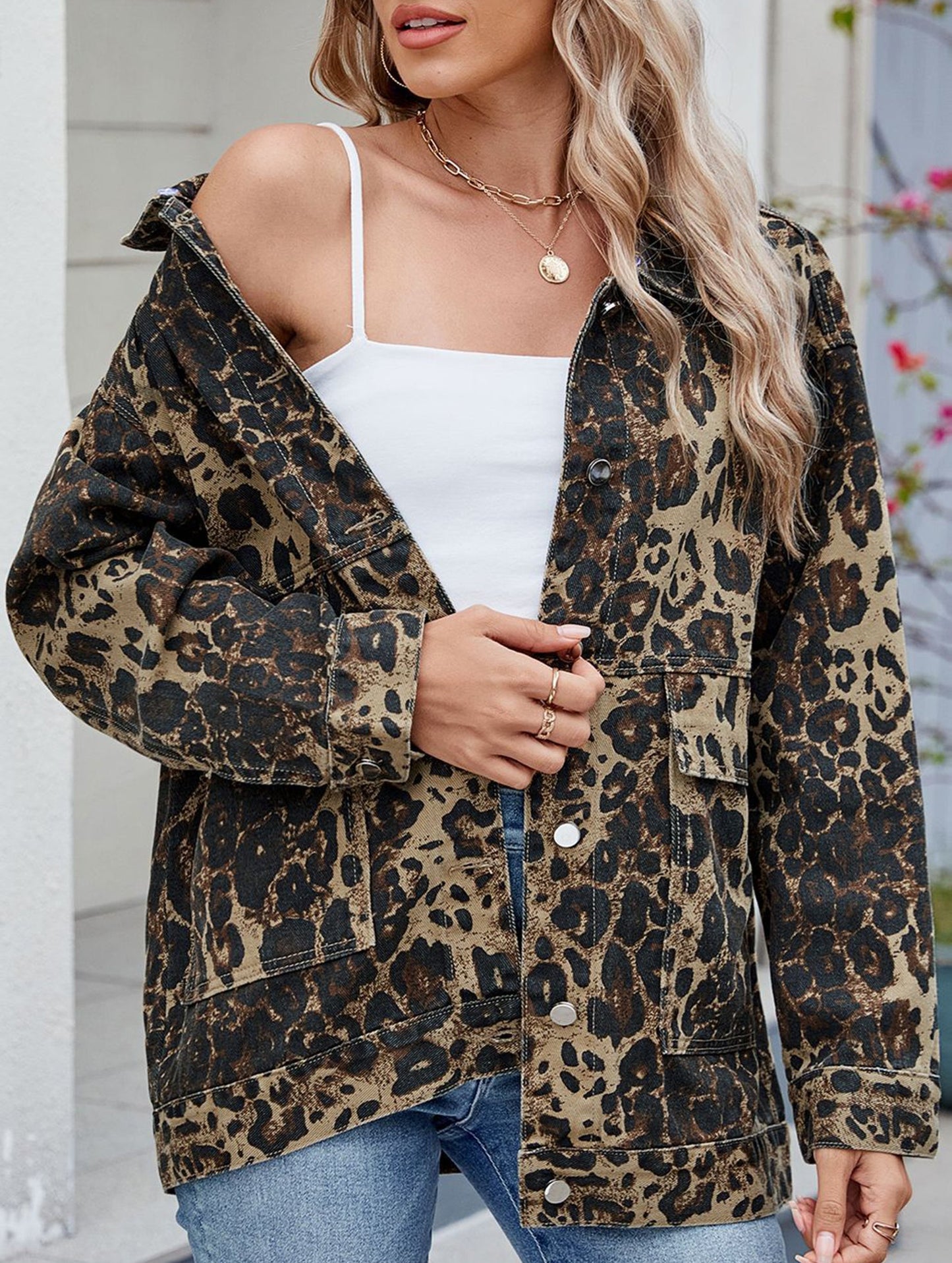 Versatile loose leopard print denim jacket