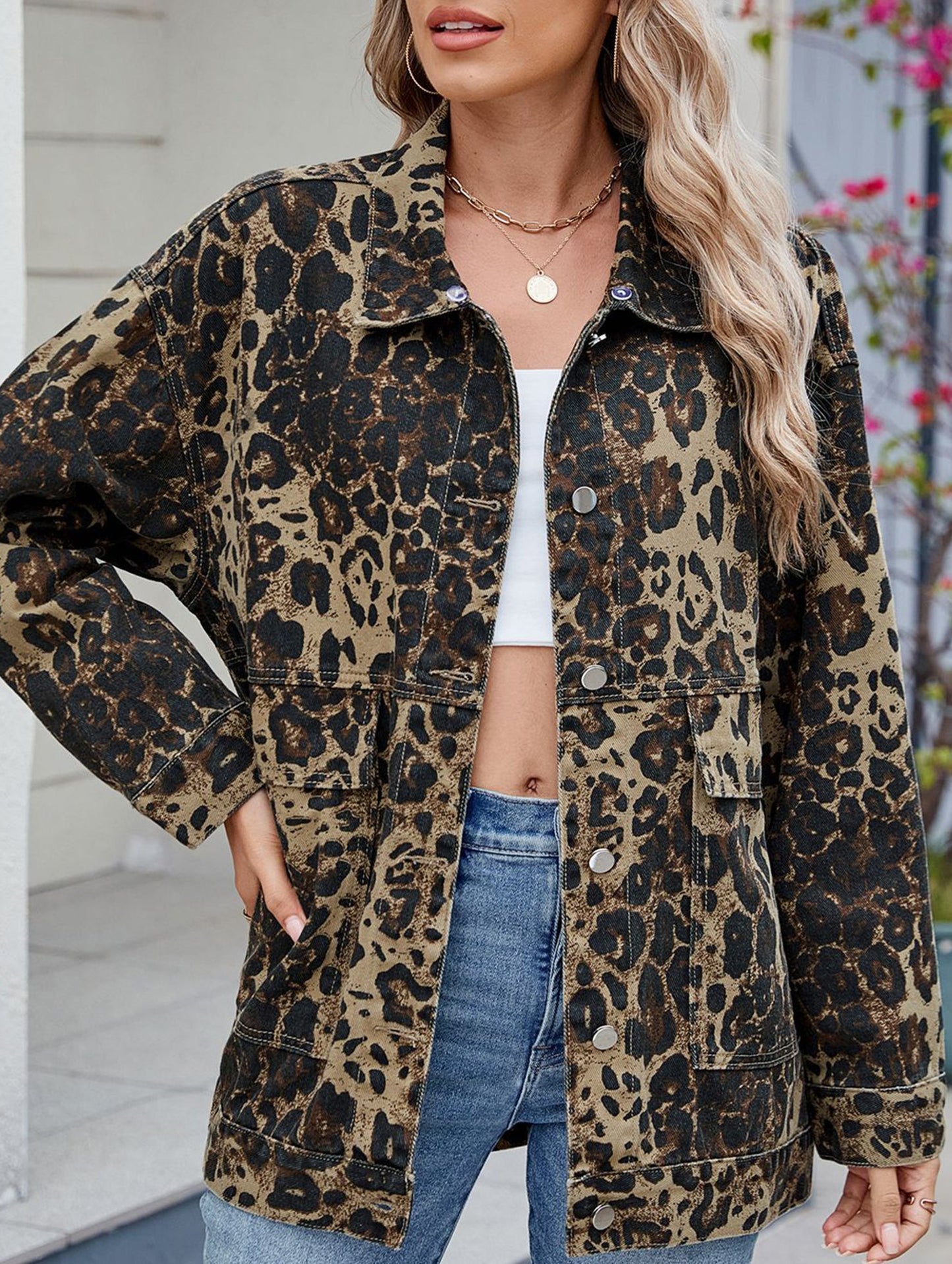 Versatile loose leopard print denim jacket