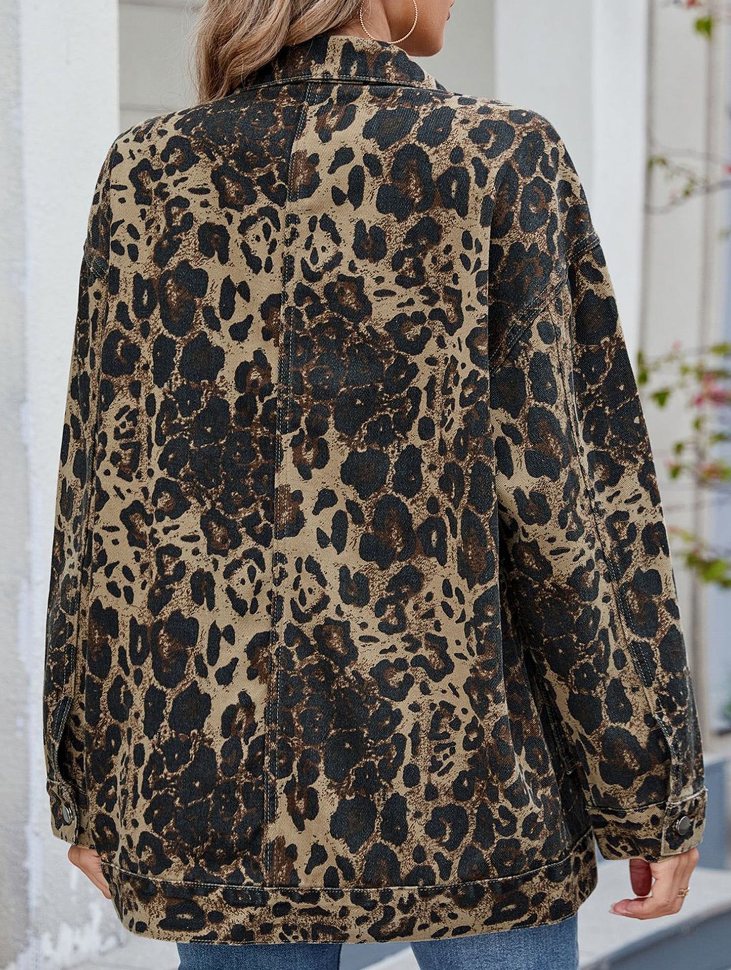 Versatile loose leopard print denim jacket