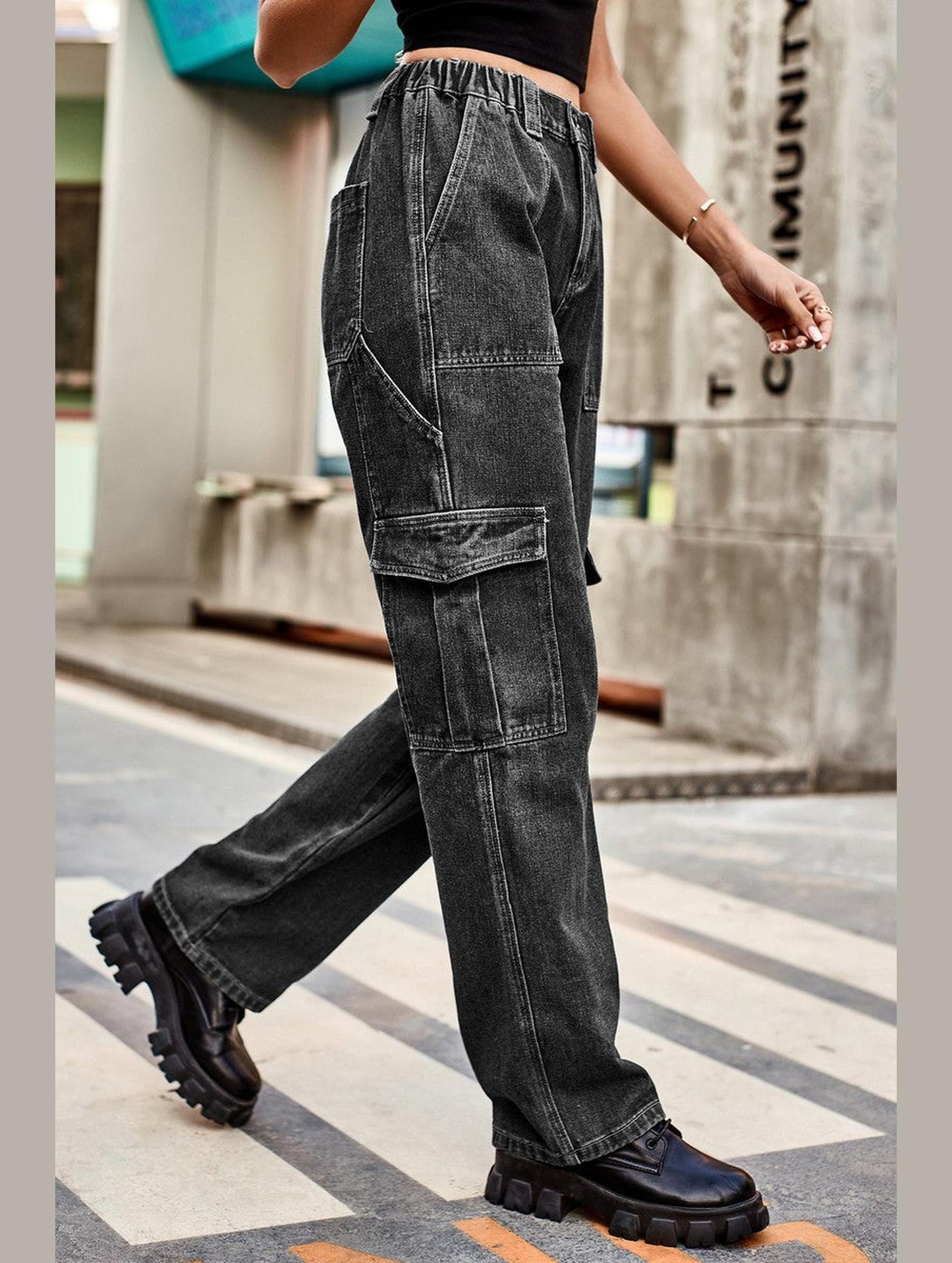 WOMEN COMFY ELASTIC WAIST DENIM CARGO JEANS