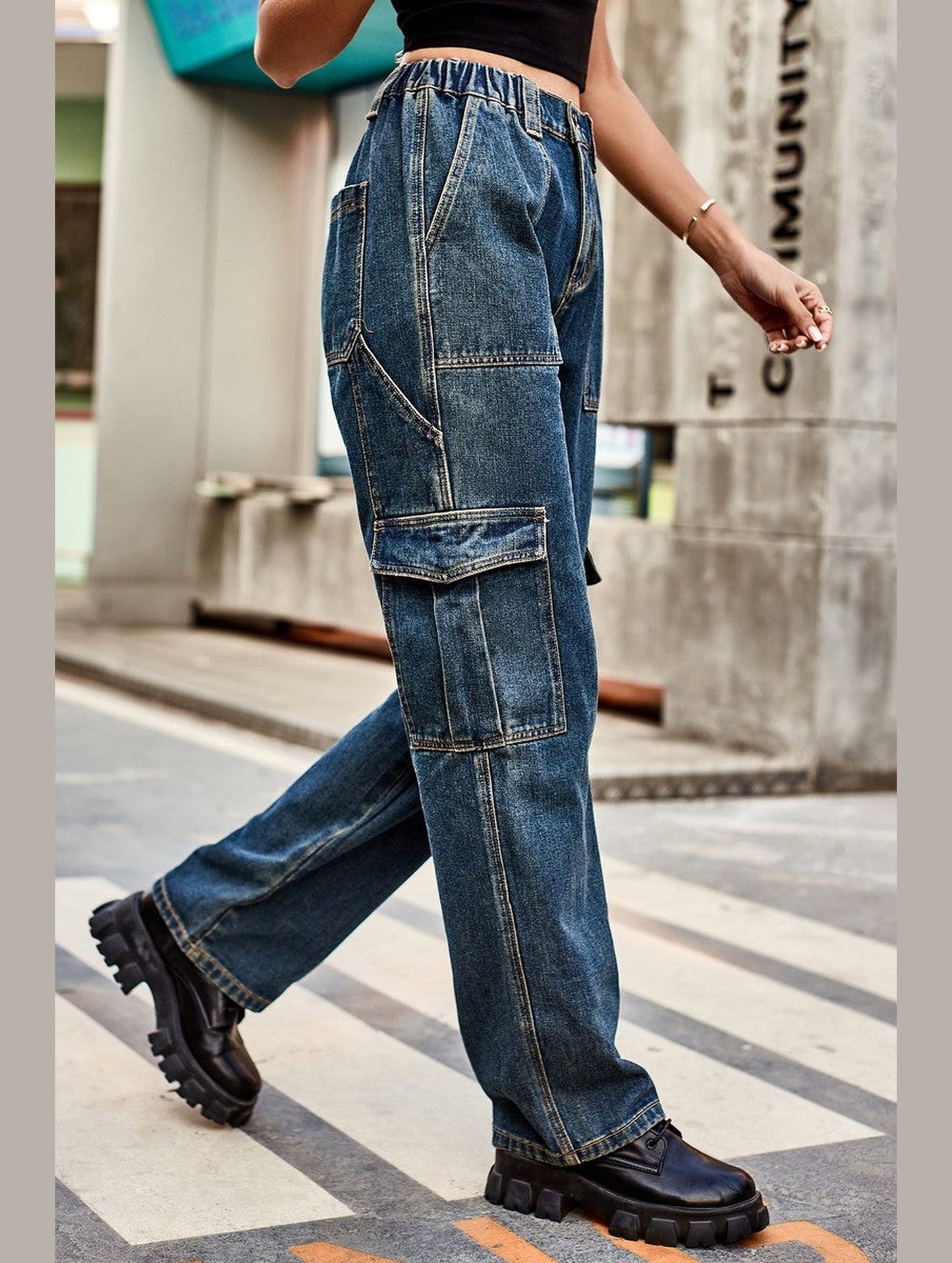WOMEN COMFY ELASTIC WAIST DENIM CARGO JEANS