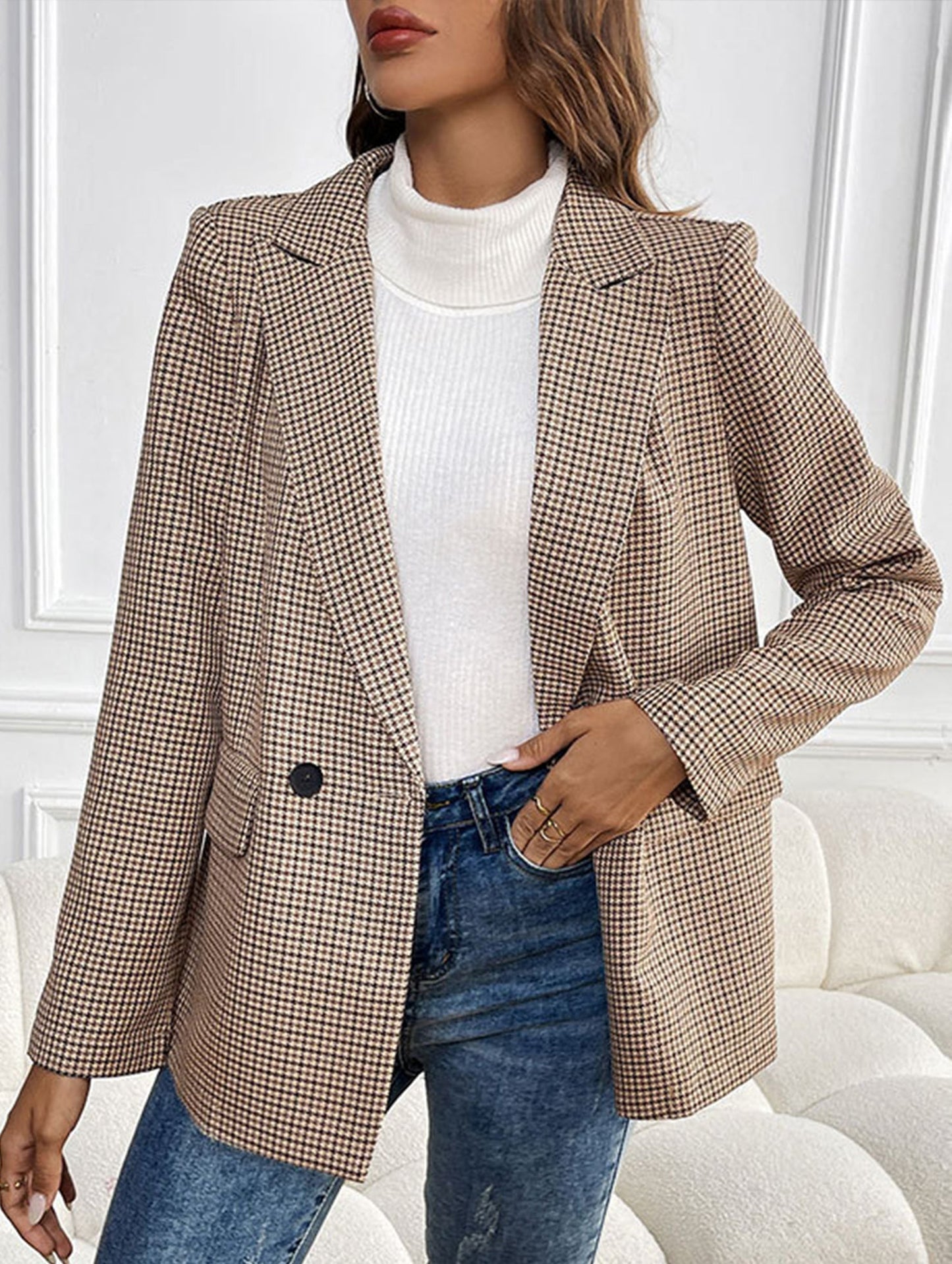 Long-sleeved pocketed business coat