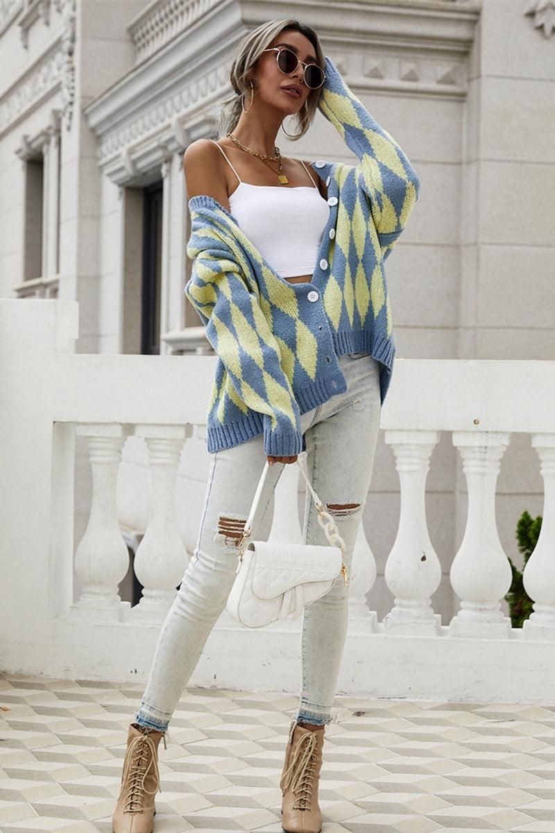 ROUND NECK BUTTON DOWN PLAID PATTERN CARDIGAN - Doublju