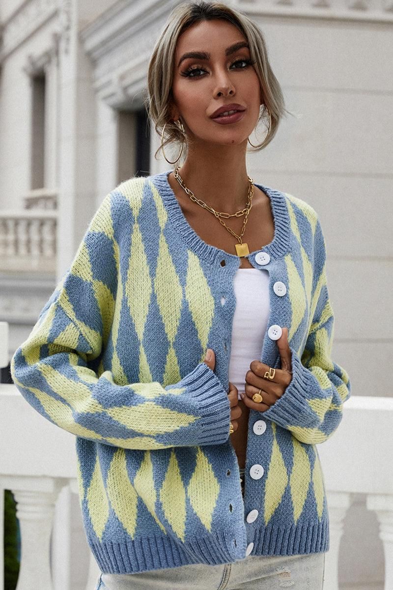 ROUND NECK BUTTON DOWN PLAID PATTERN CARDIGAN - Doublju