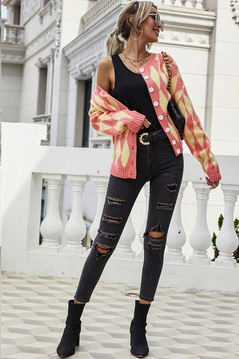 ROUND NECK BUTTON DOWN PLAID PATTERN CARDIGAN - Doublju