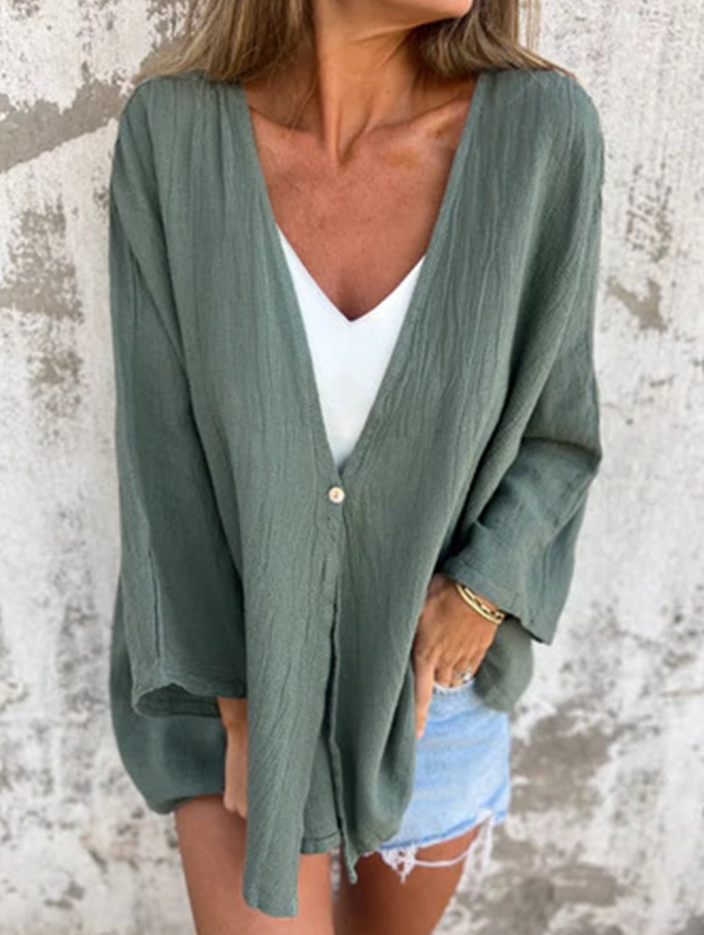 V-neck loose mid-length sleeve cardigan