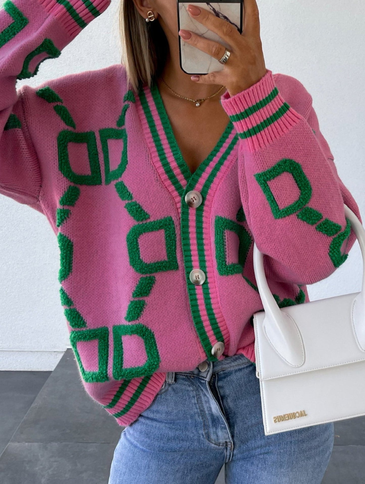 V-neck single-breasted knitted cardigan