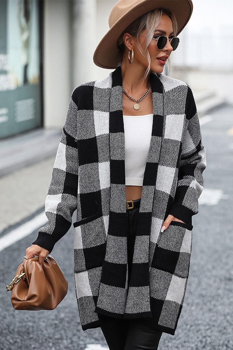 PLAID PATTERN OVERSIZED CARDIGAN WITH POCKETS - Doublju