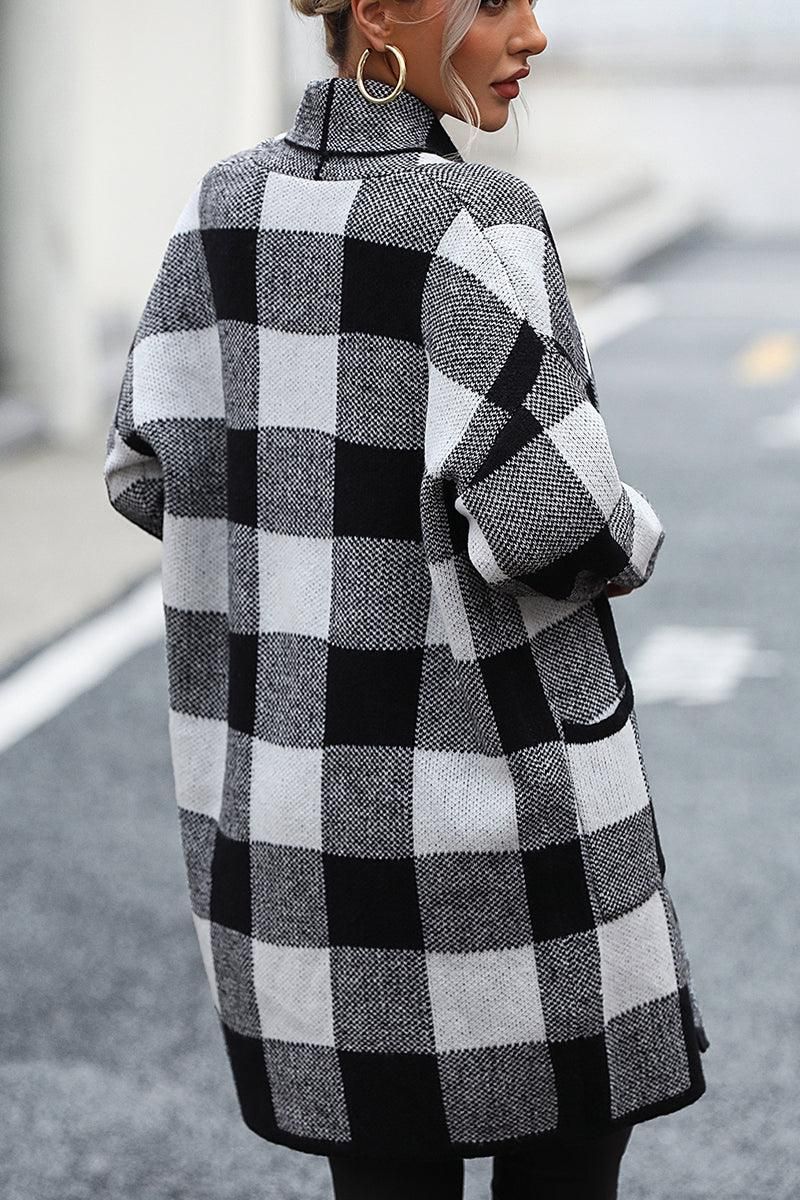 PLAID PATTERN OVERSIZED CARDIGAN WITH POCKETS - Doublju