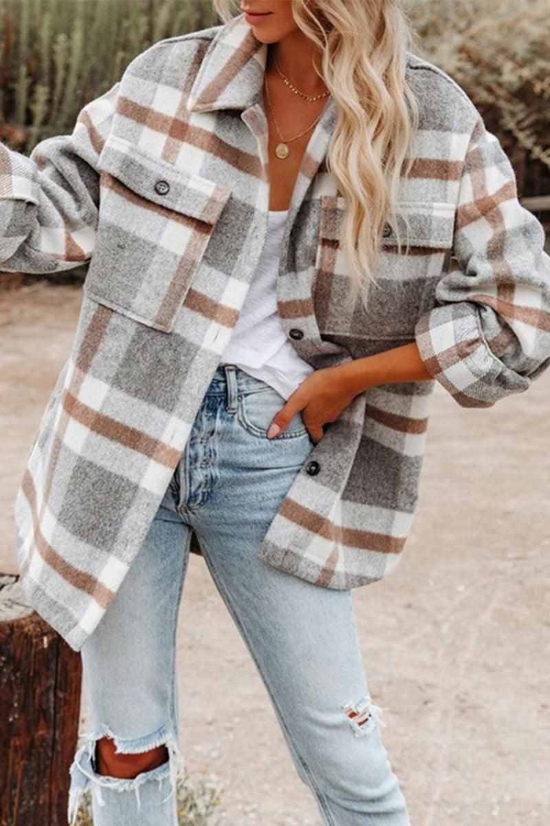 WOMEN OVERSIZED PLAID PATTERN LONG SHACKET - Doublju