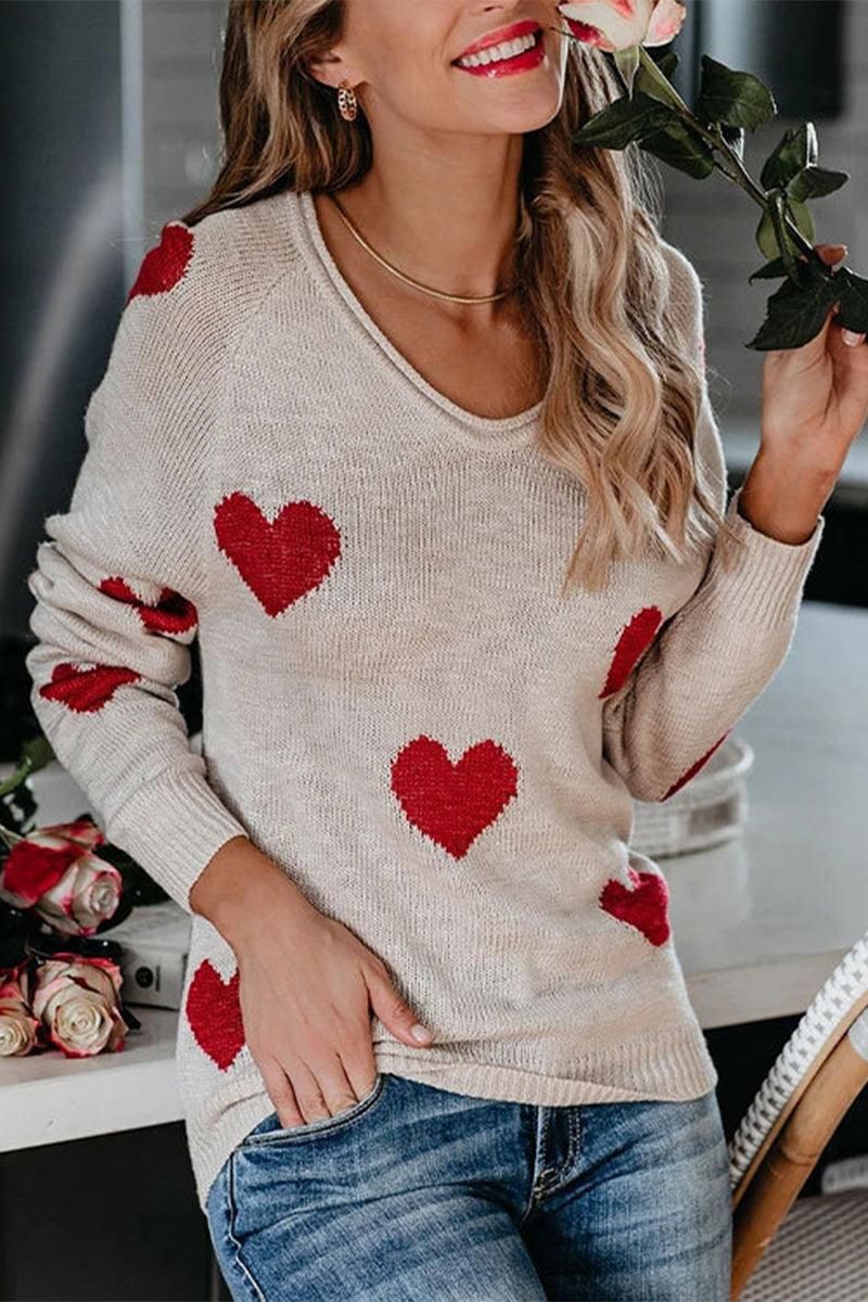 WOMEN HEART PRINTING LOOSE FIT KNIT SWEATER - Doublju