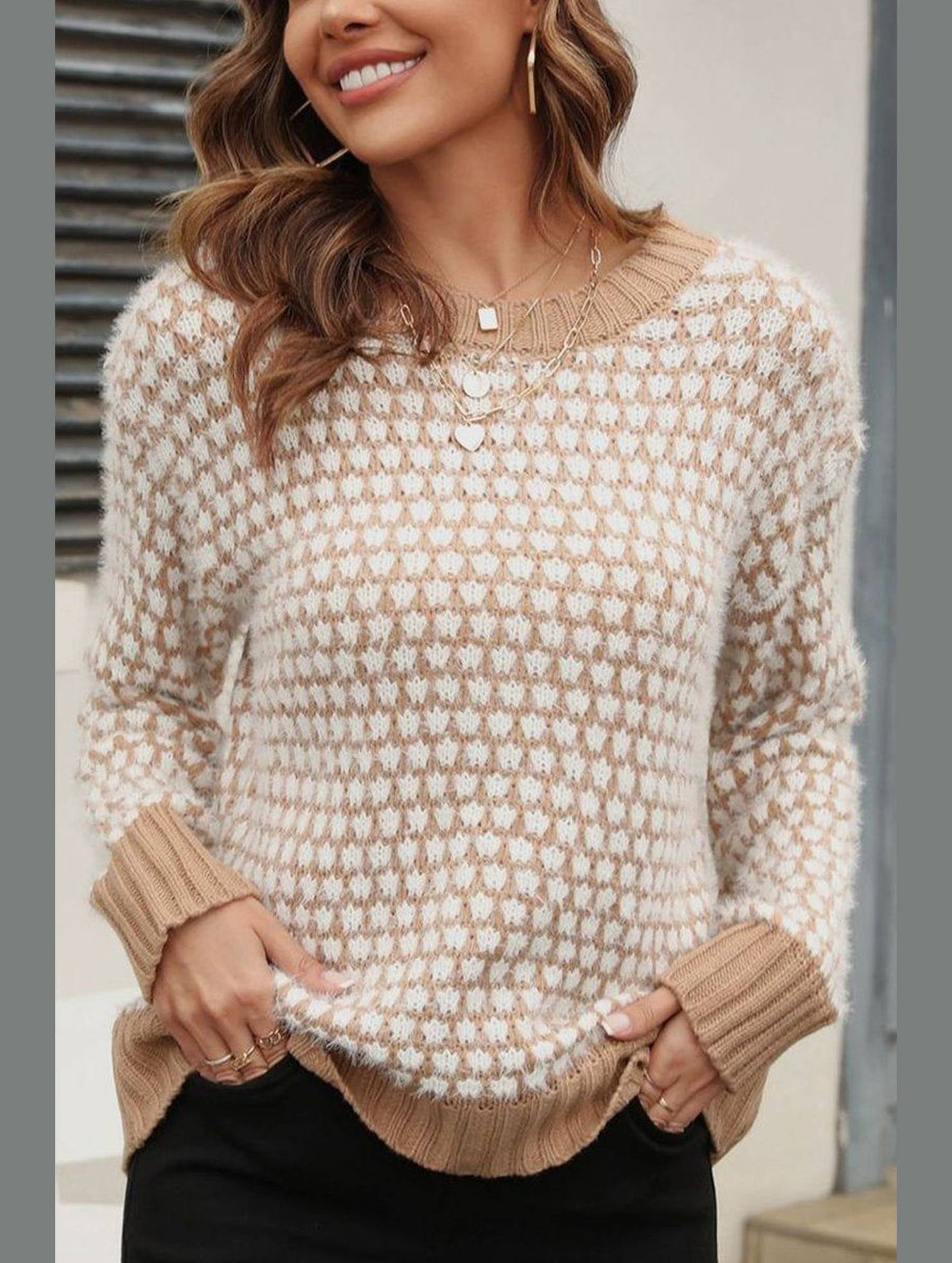 CONTRAST LARGE ROUND NECK LONG SLEEVE SWEATER