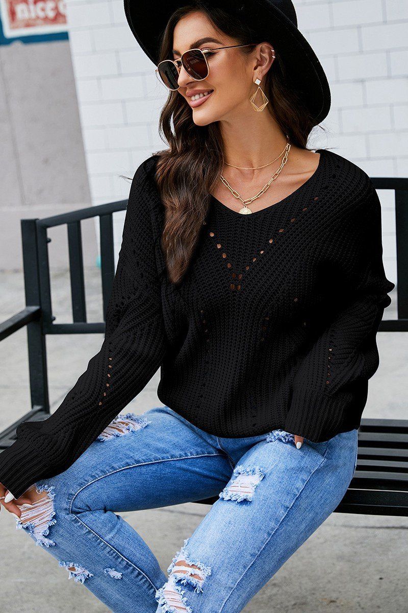 WOMEN EYELET LOOSE FIT OVERSIZED KNIT PULLOVER