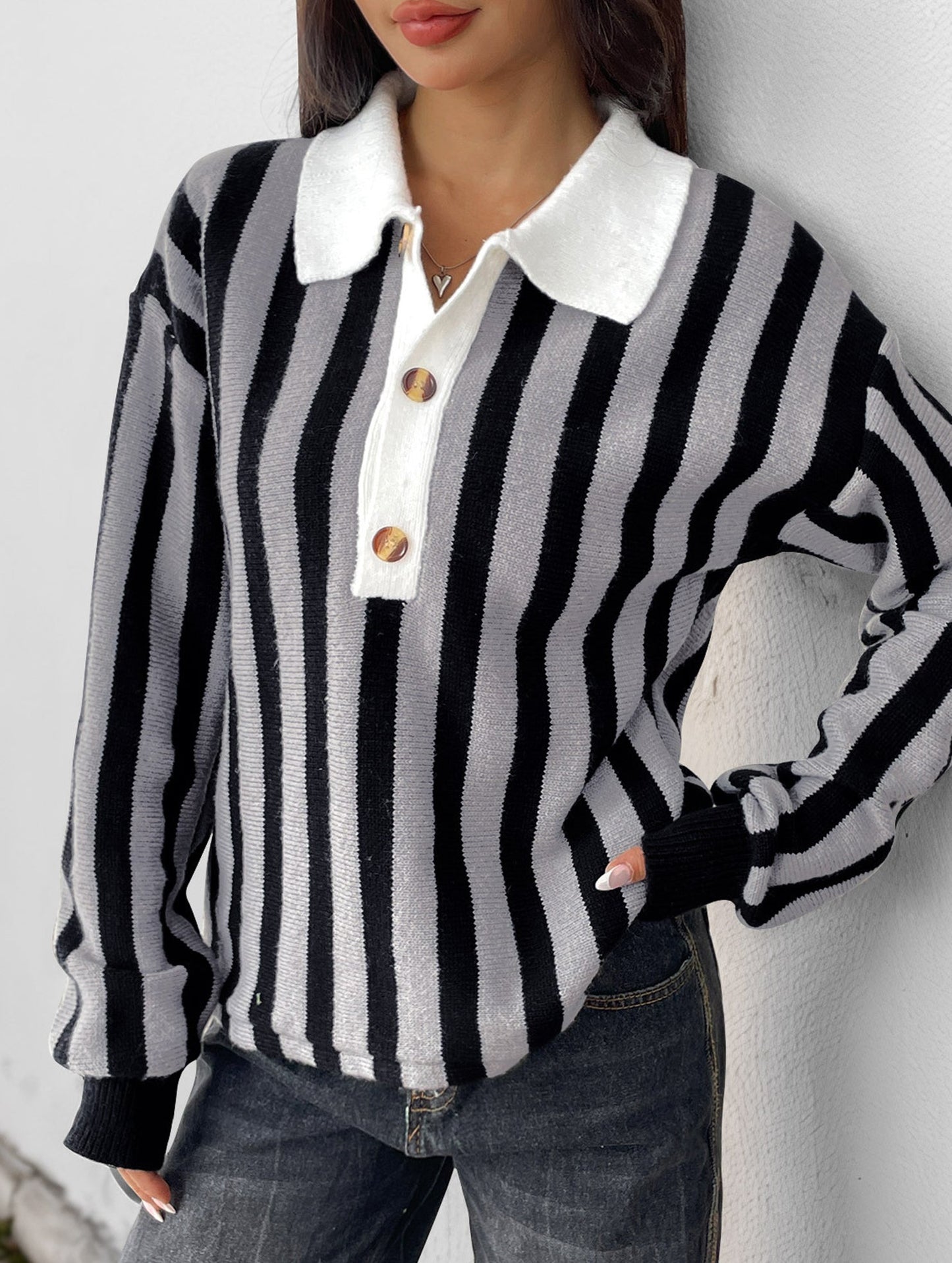 Solid color striped crew neck pullover sweater