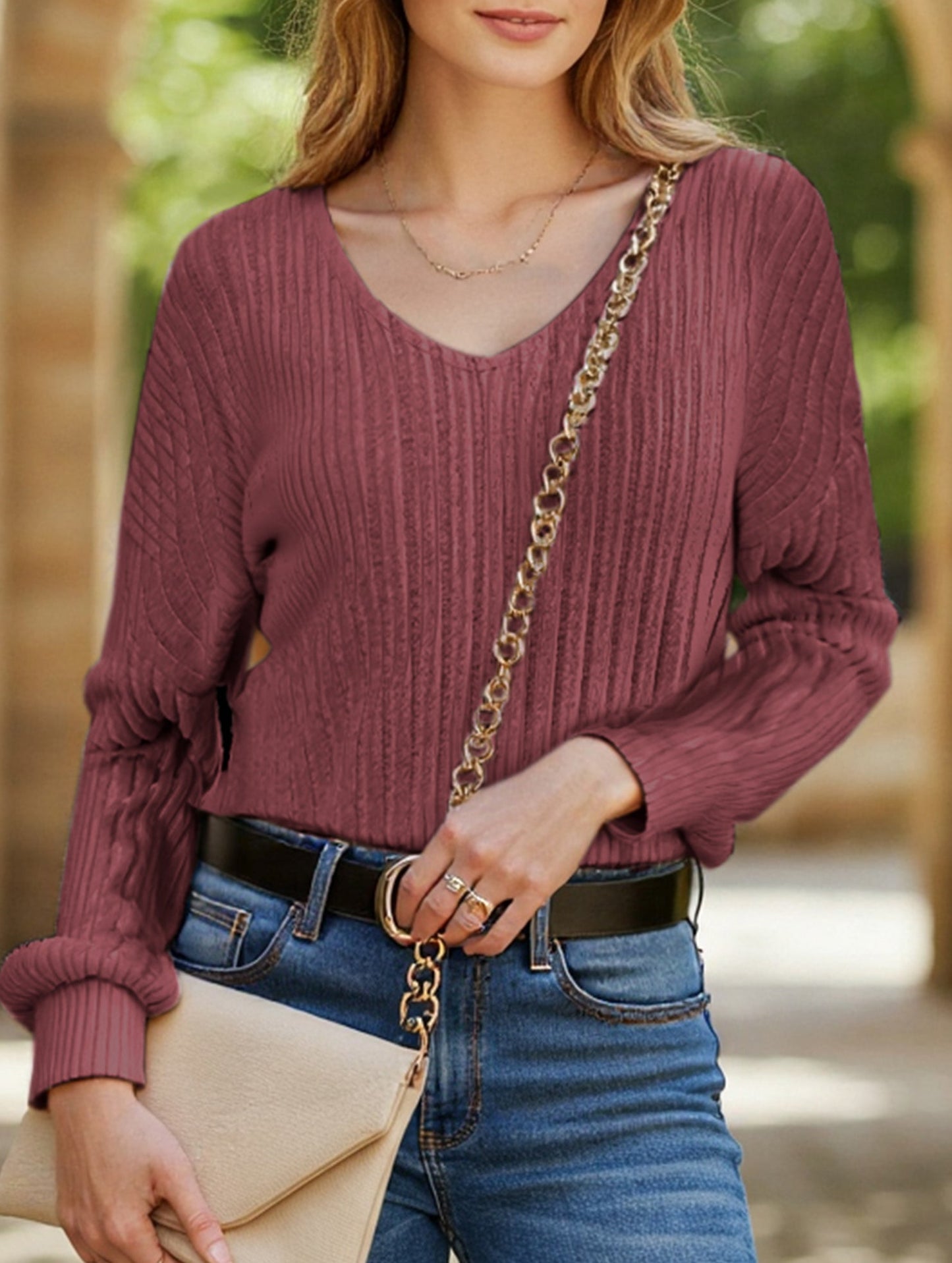 Fashionable V-neck long-sleeved sweater