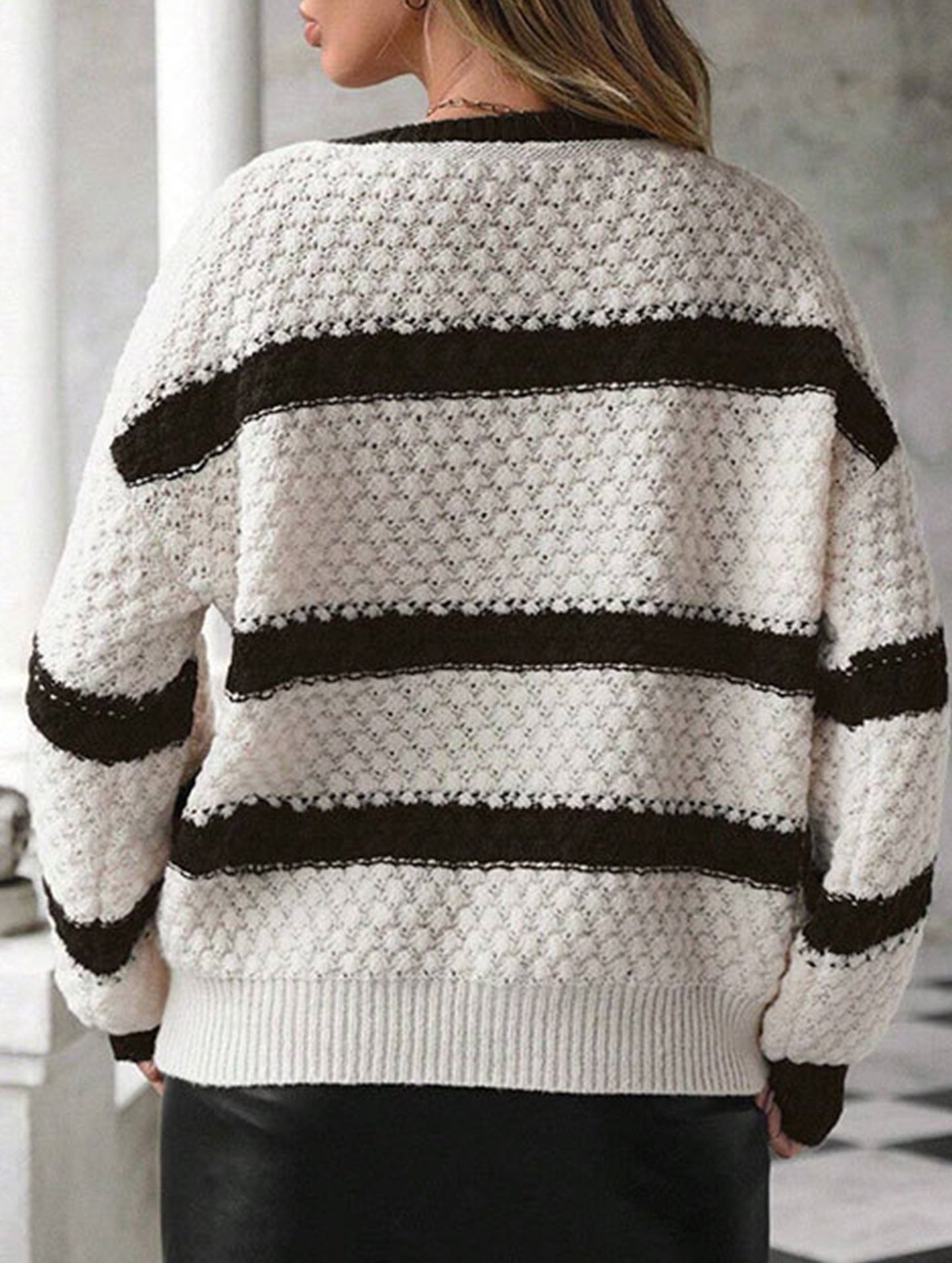 Knitted patchwork contrast color V-neck sweater