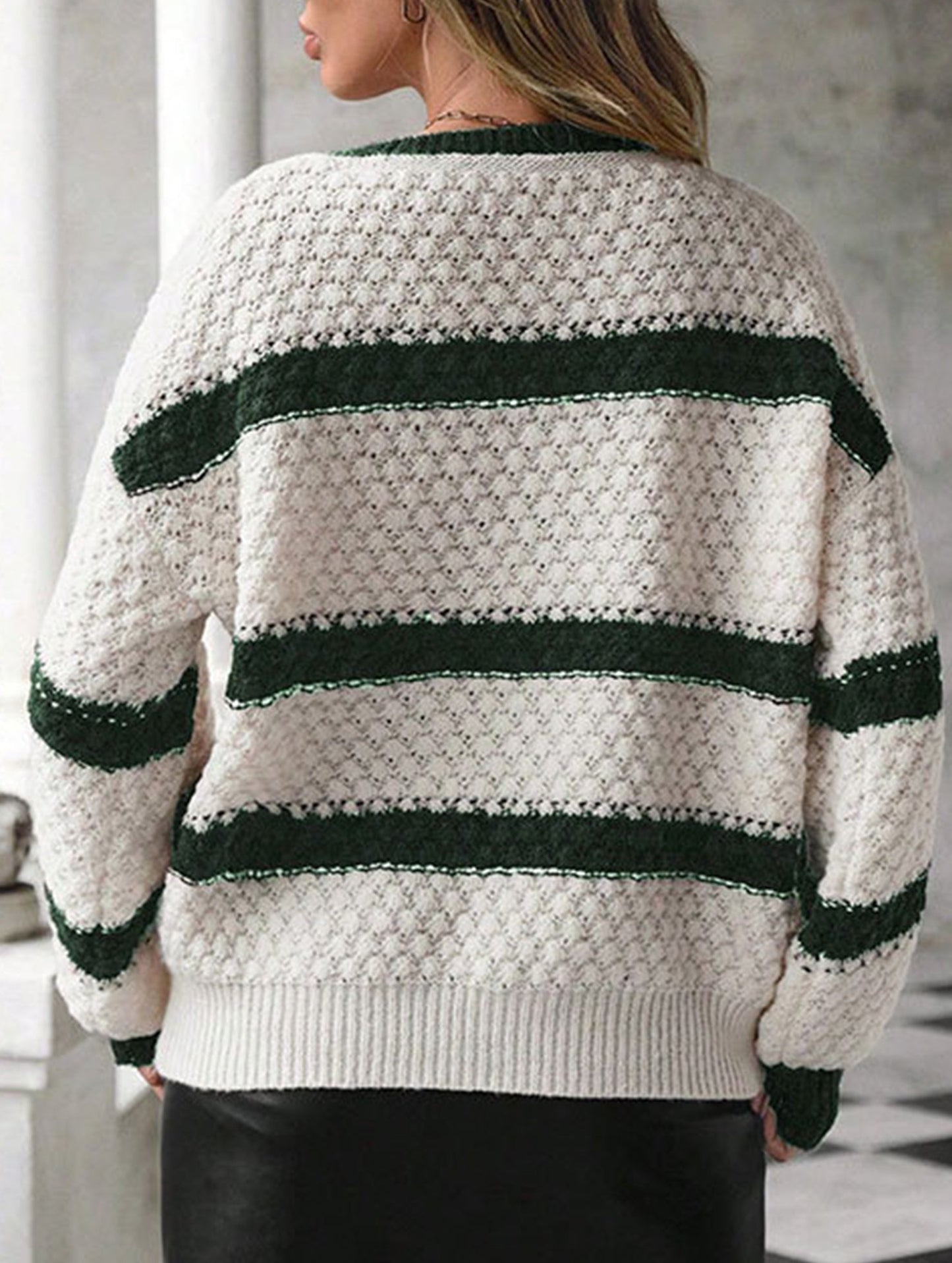 Knitted patchwork contrast color V-neck sweater